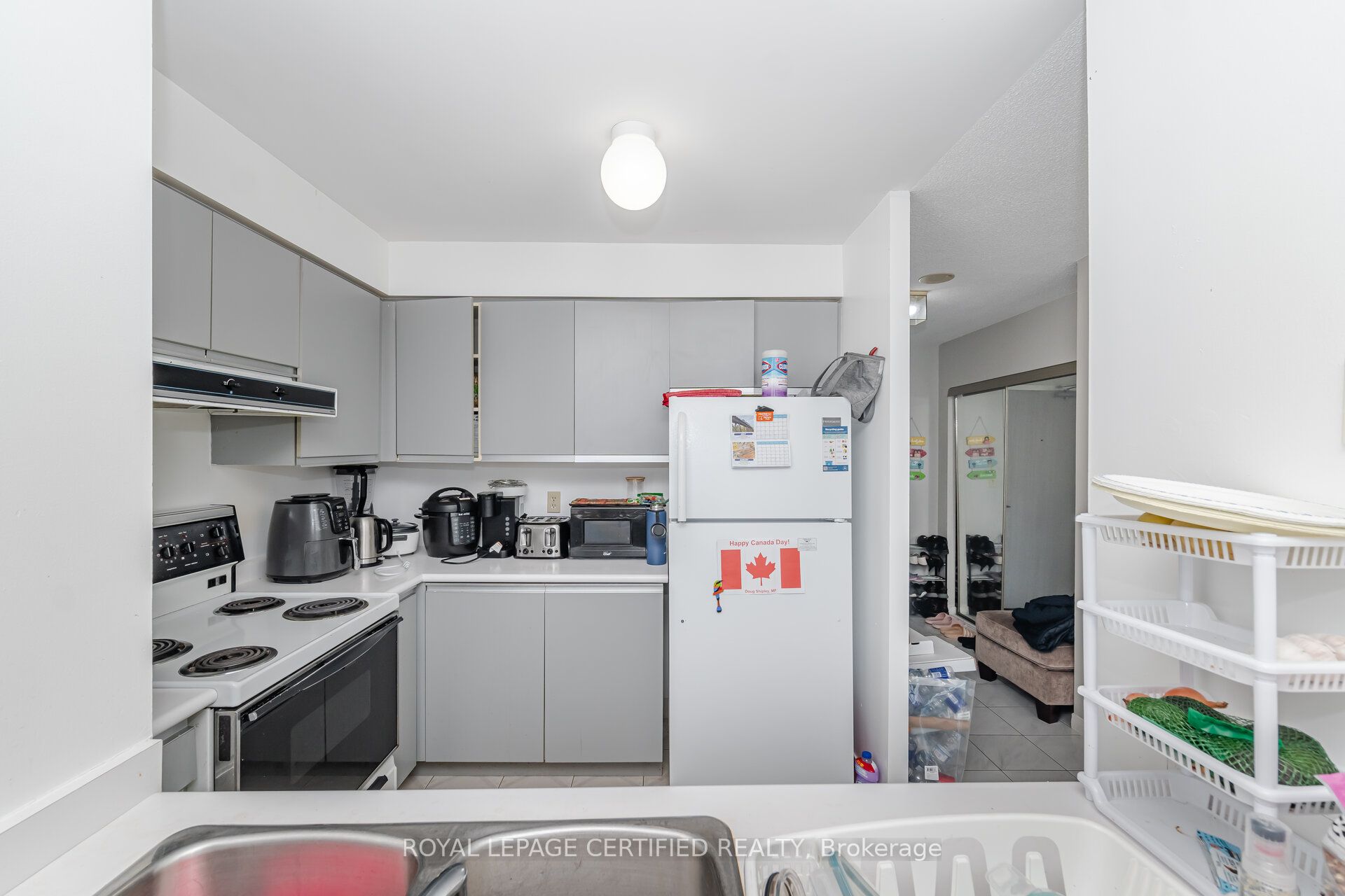 140 Dunlop Street E 803 Property Photo 8