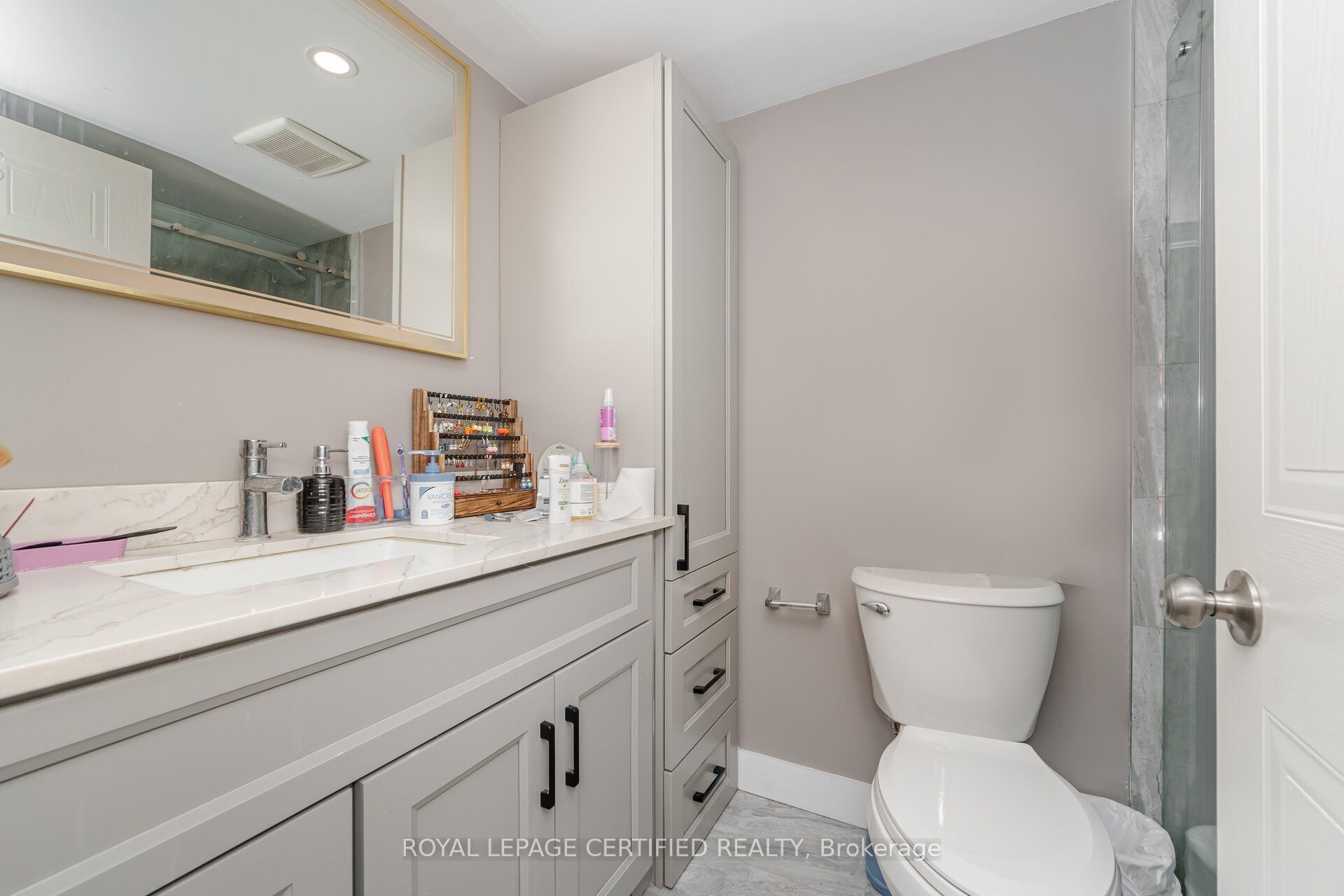 140 Dunlop Street E 803 Property Photo 24