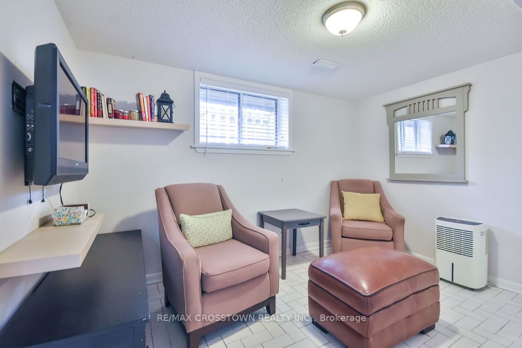 799 Mosley Street Property Photo 30