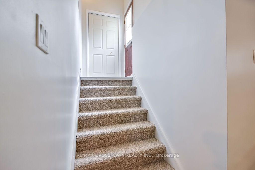 799 Mosley Street Property Photo 35