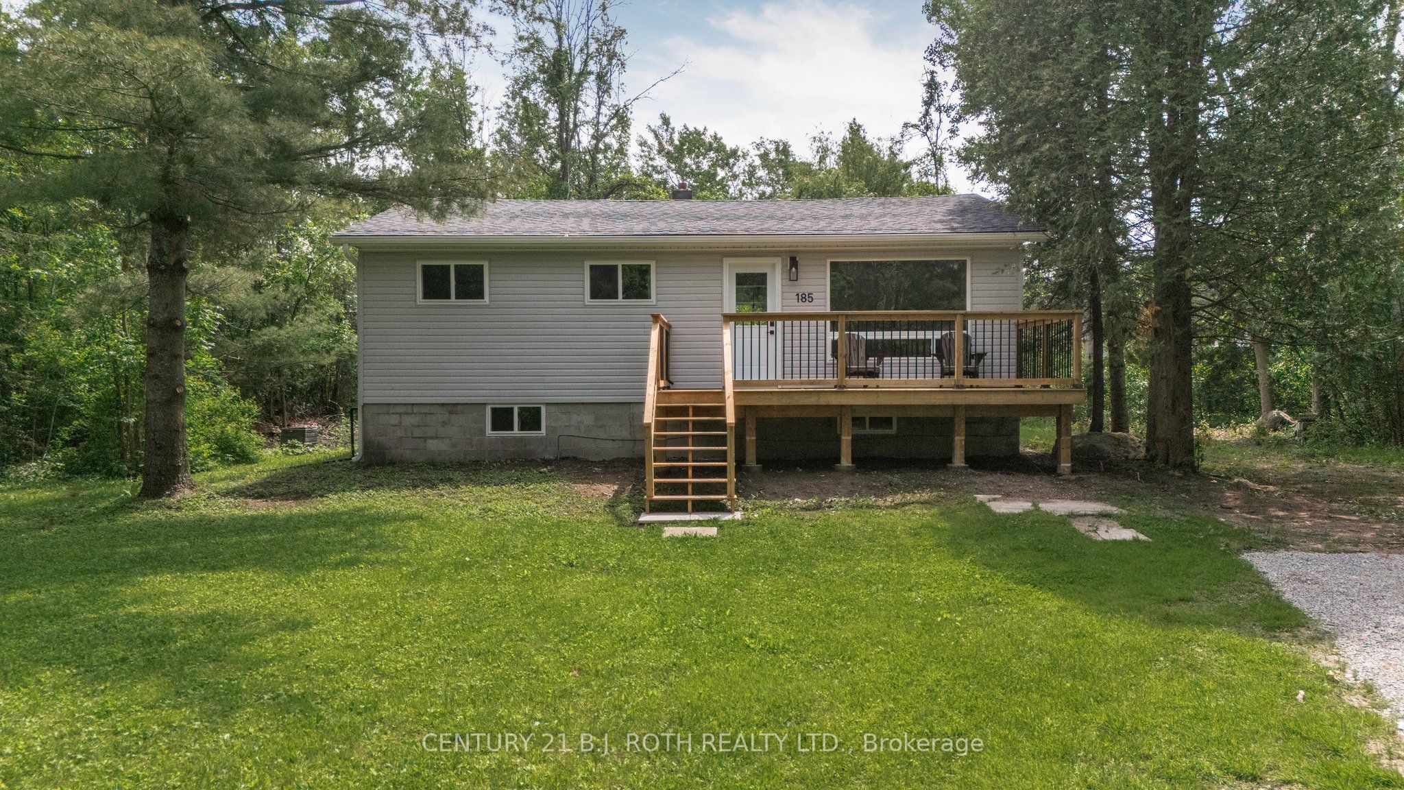 185 Silver Birch Cres Property Photo 1