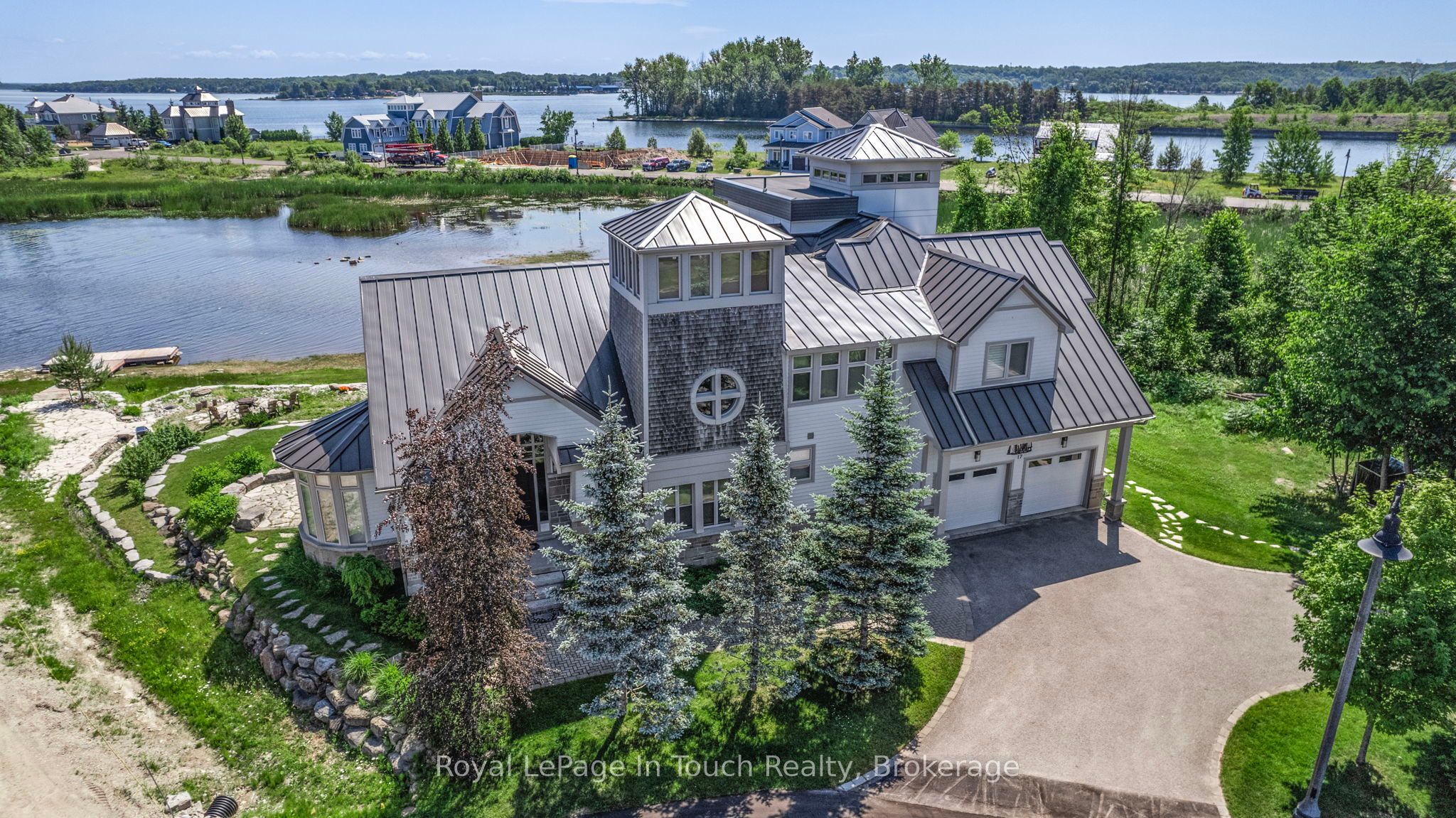 17 Swan Lane Property Photo 1