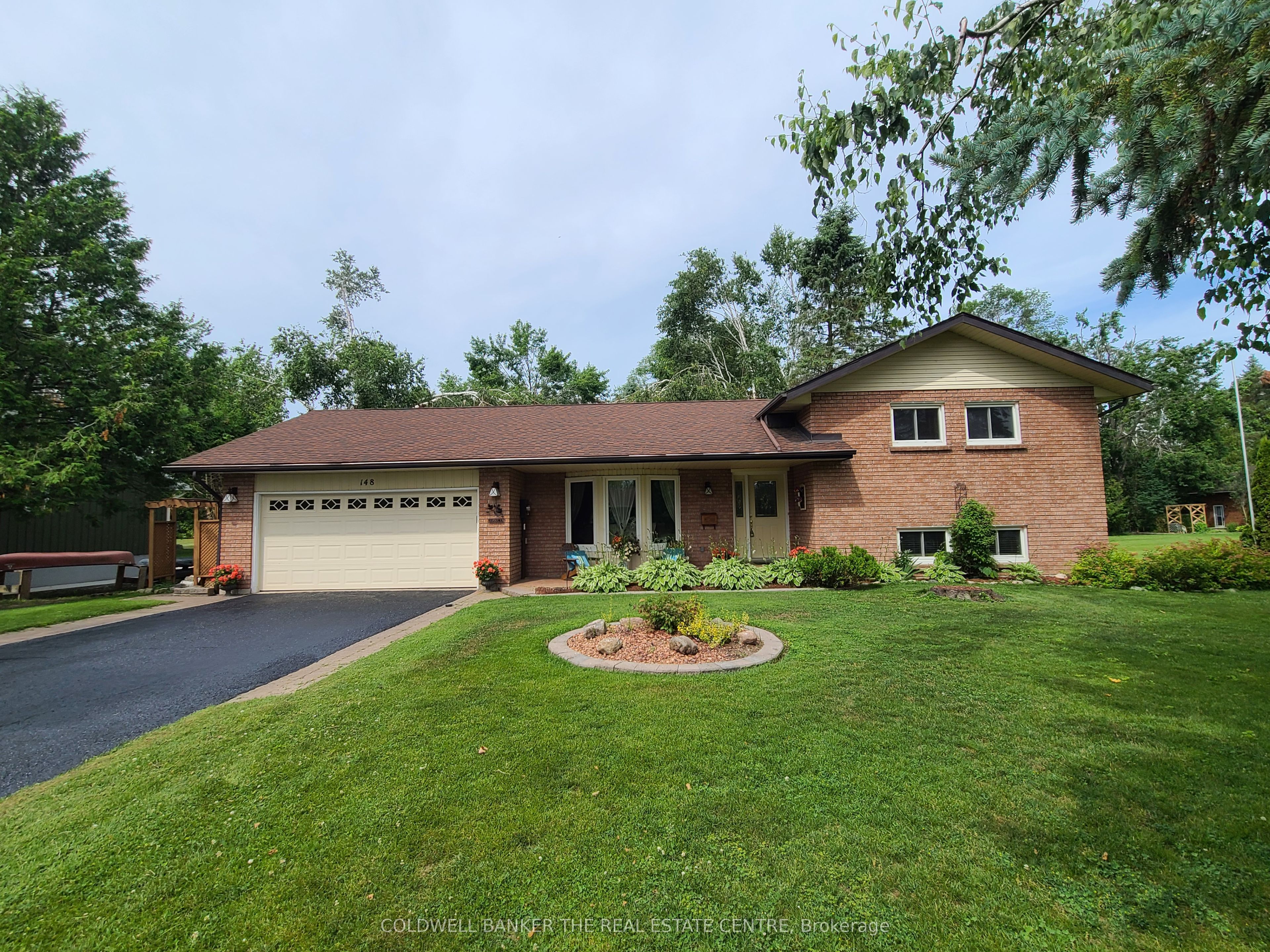 148 Bayshore Drive Property Photo 1