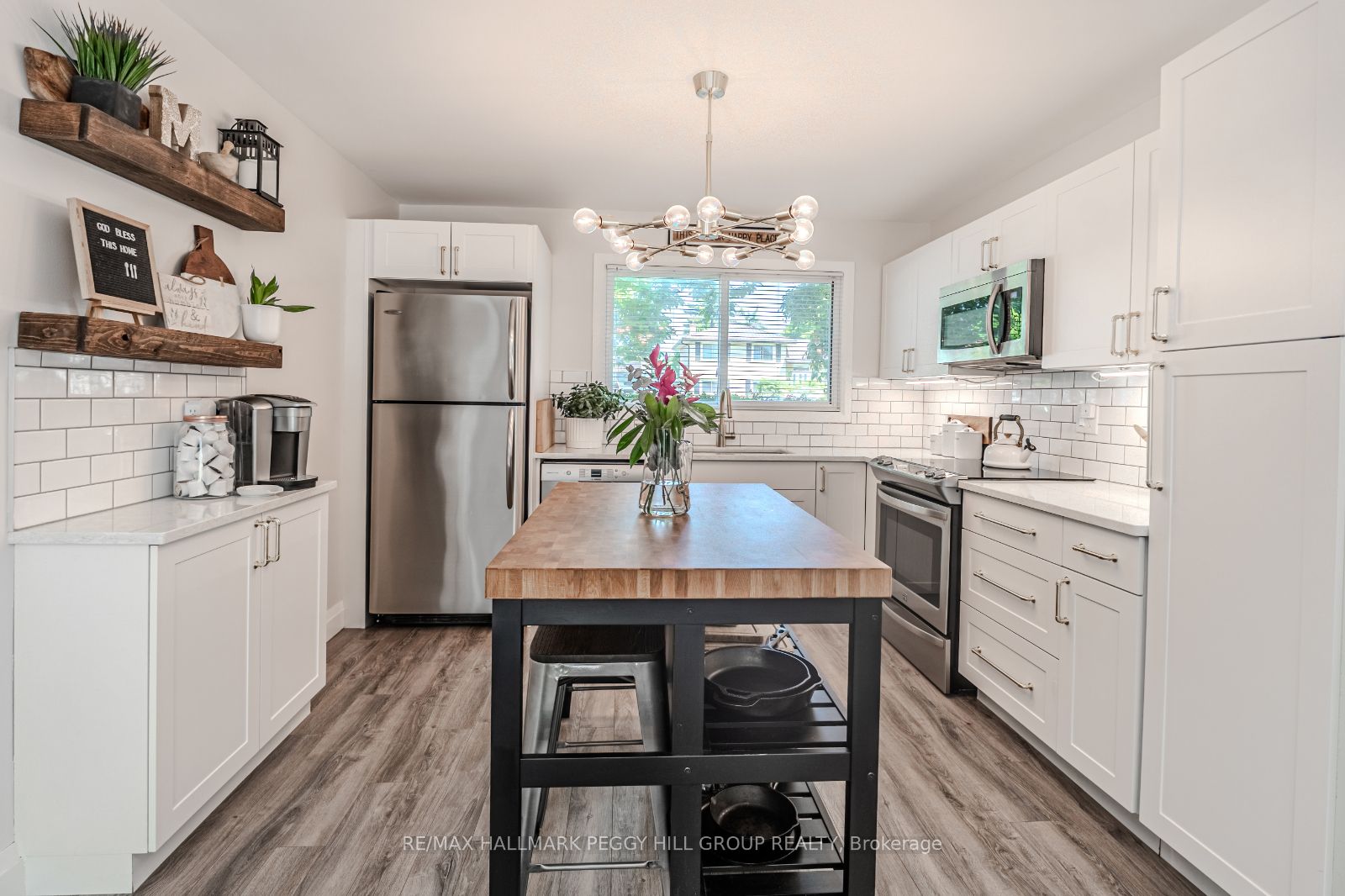 45 Ottaway Avenue Property Photo 2