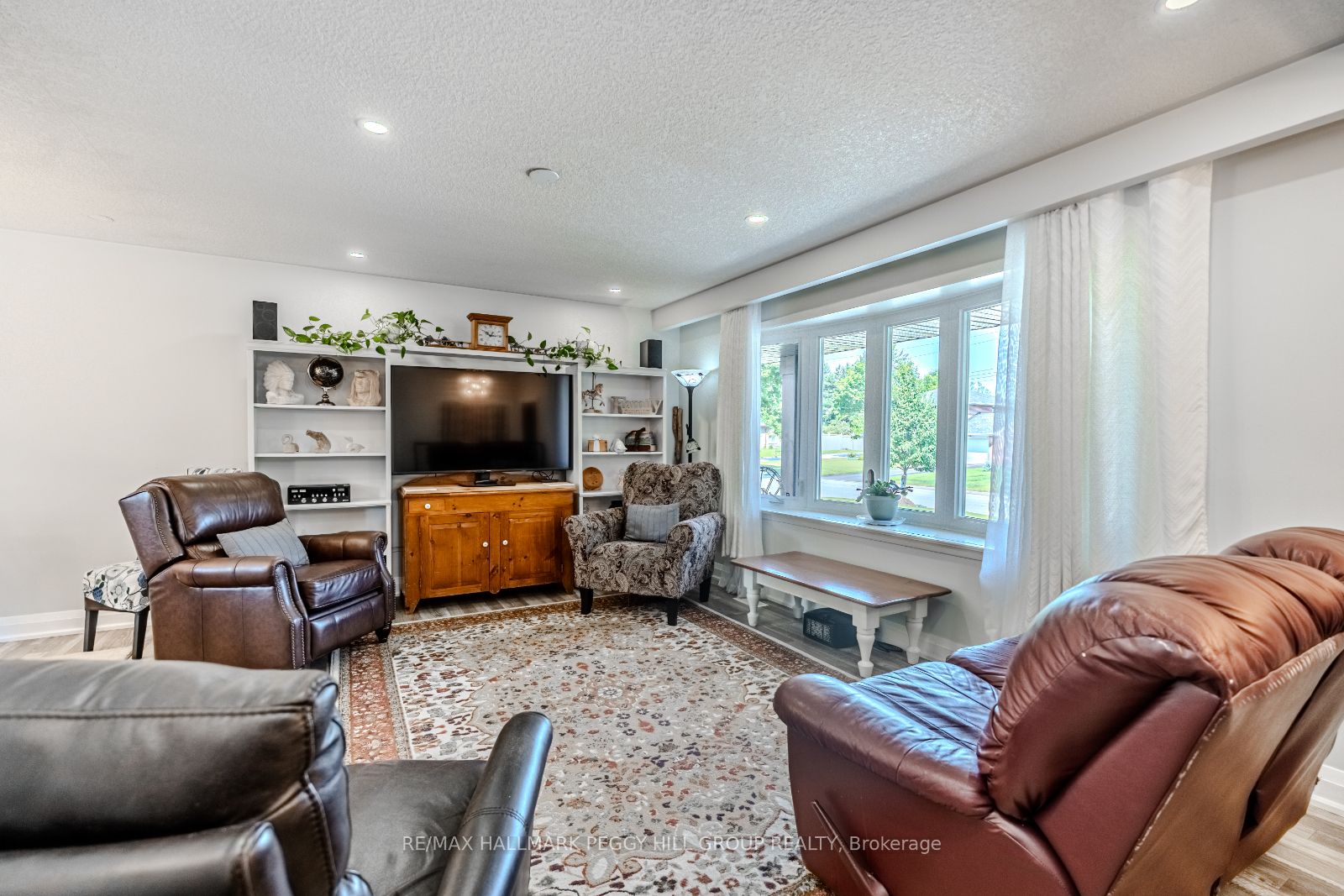 45 Ottaway Avenue Property Photo 8