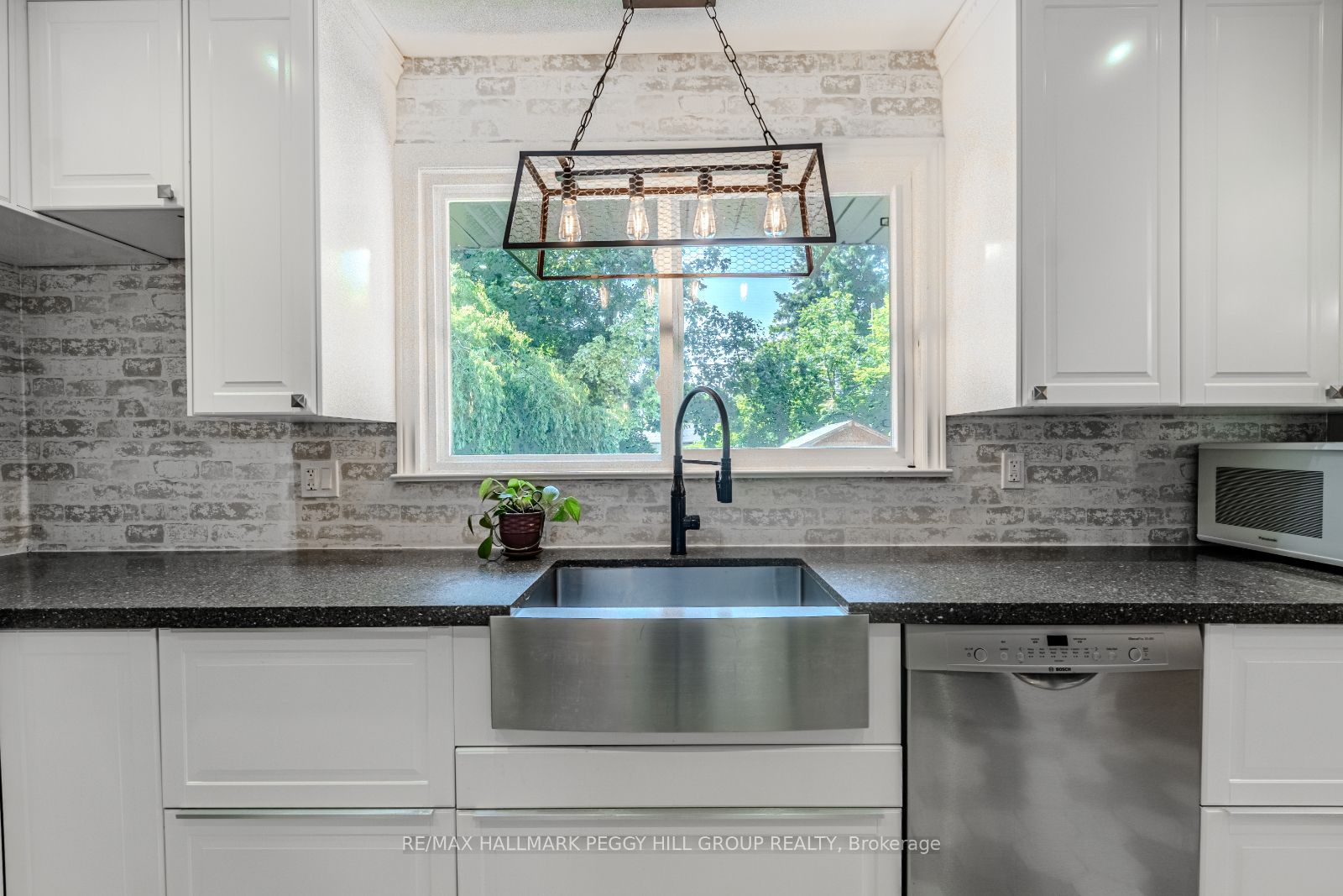 45 Ottaway Avenue Property Photo 10