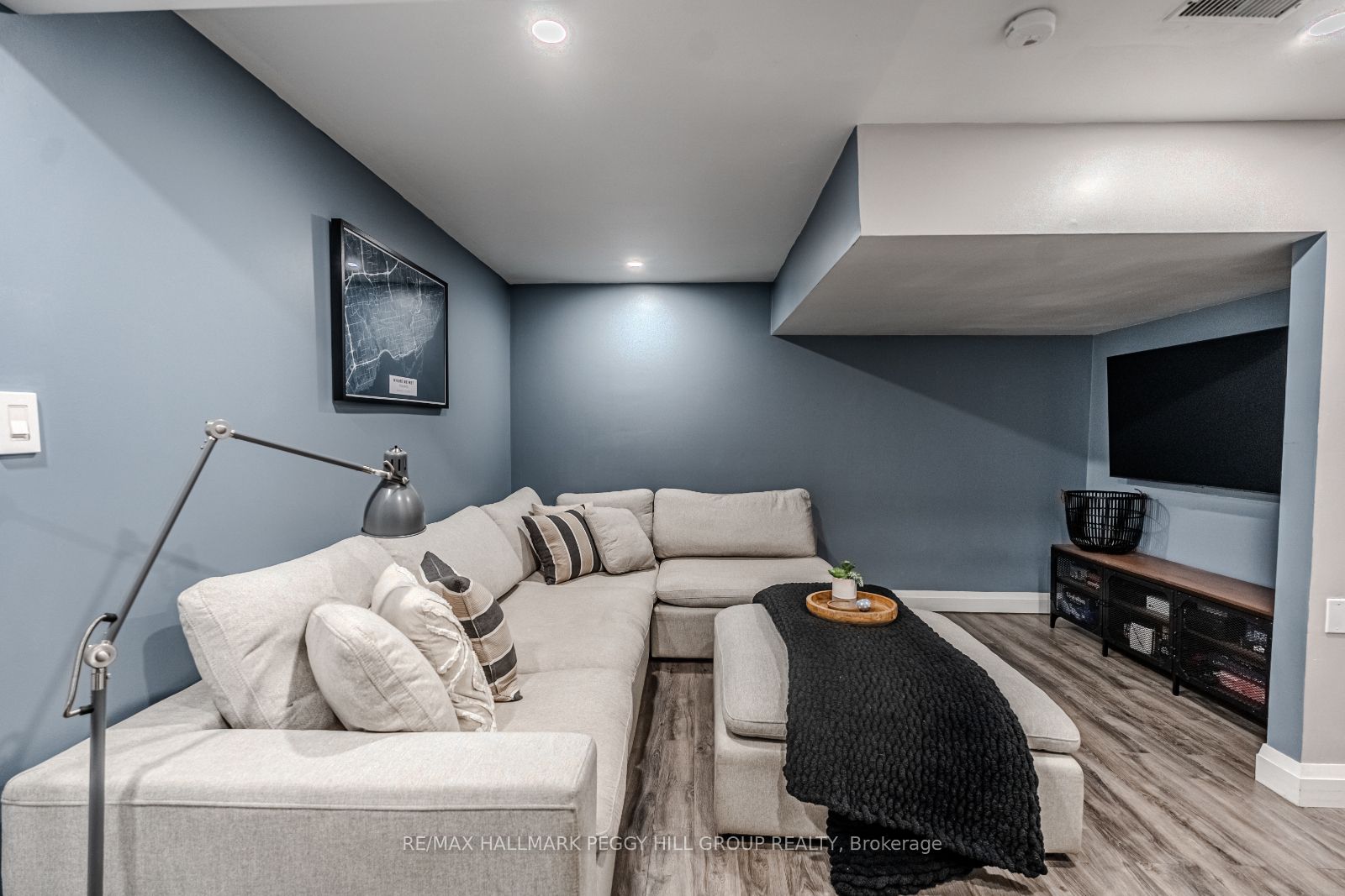 45 Ottaway Avenue Property Photo 16