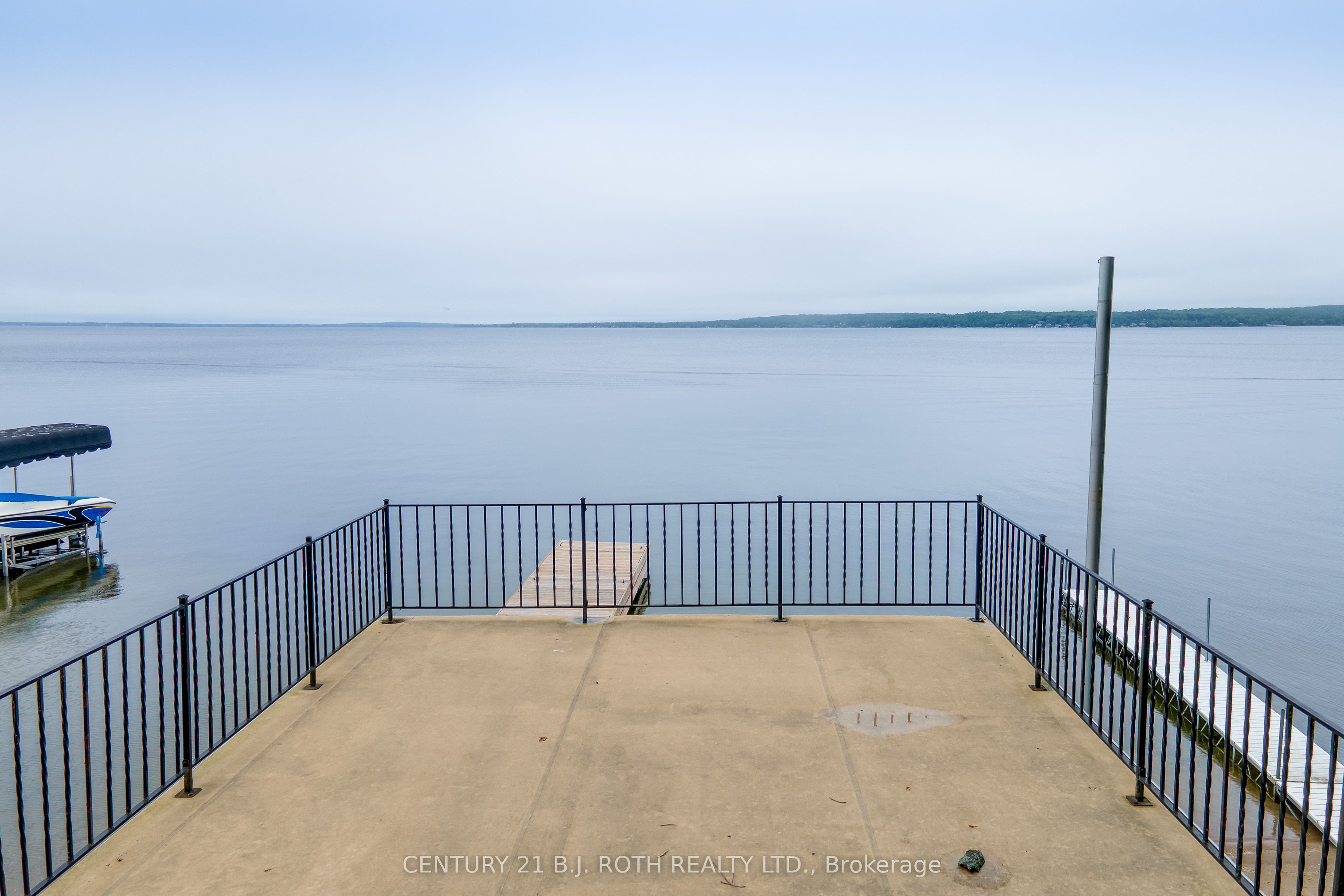 409 Pheasant Lane Property Photo 4