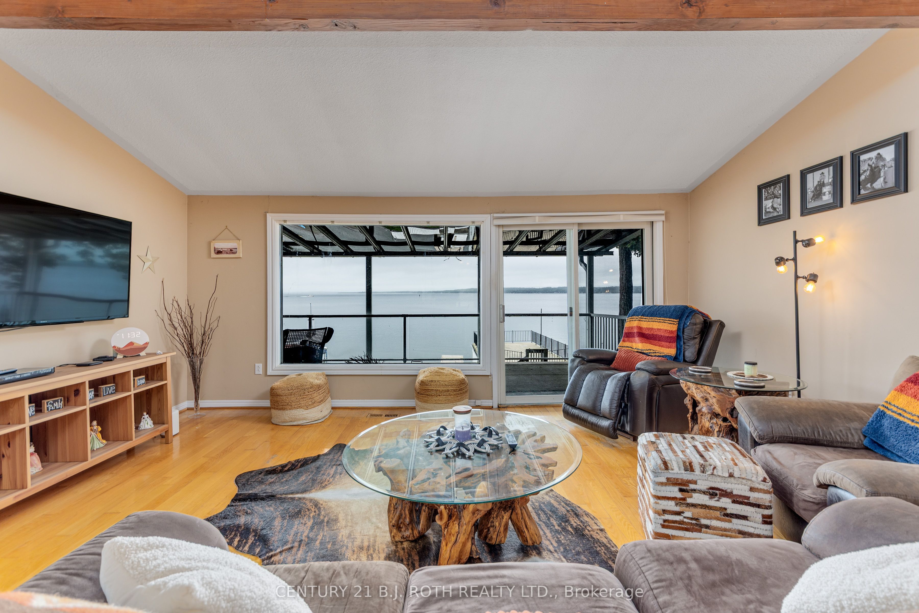 409 Pheasant Lane Property Photo 11