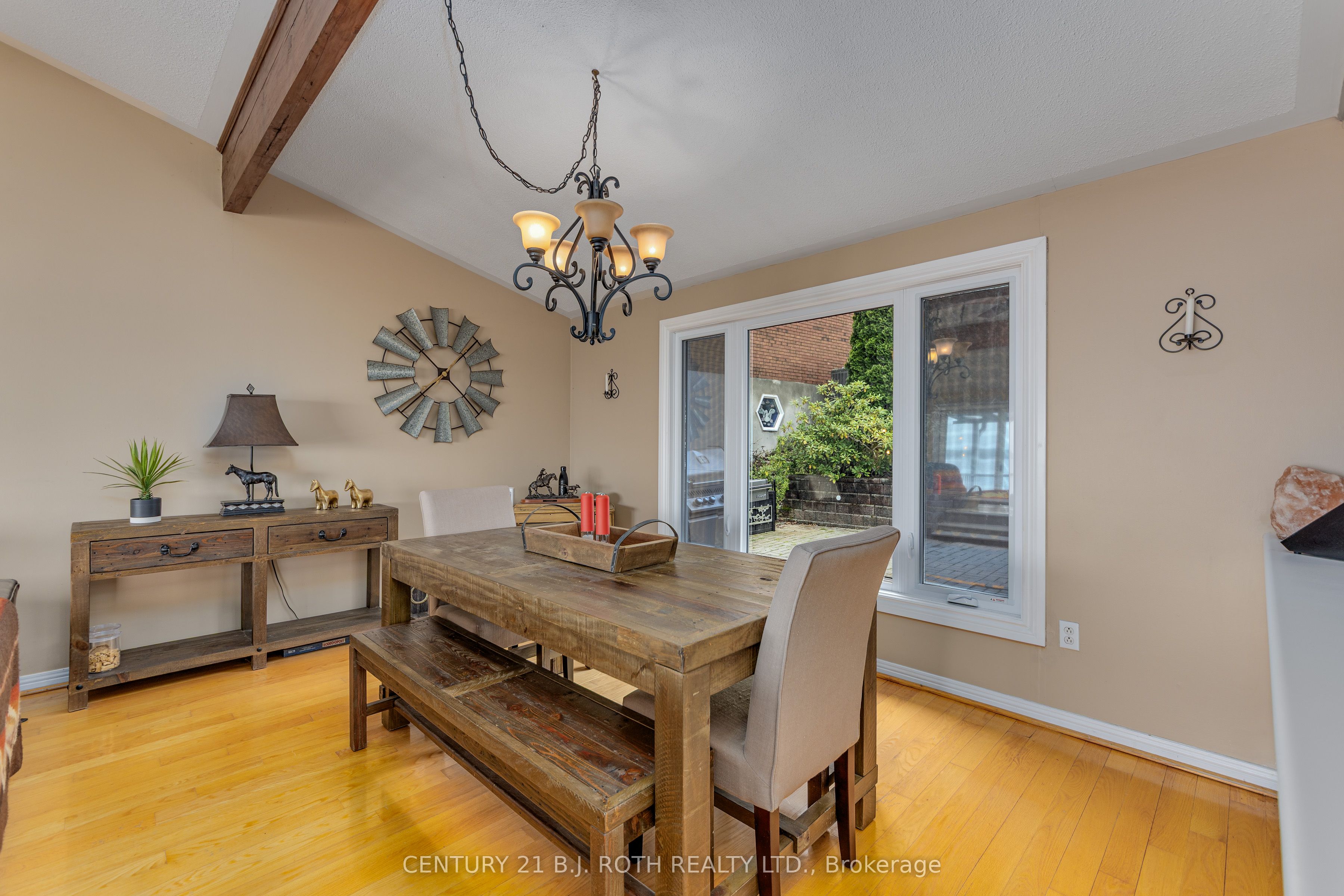 409 Pheasant Lane Property Photo 13