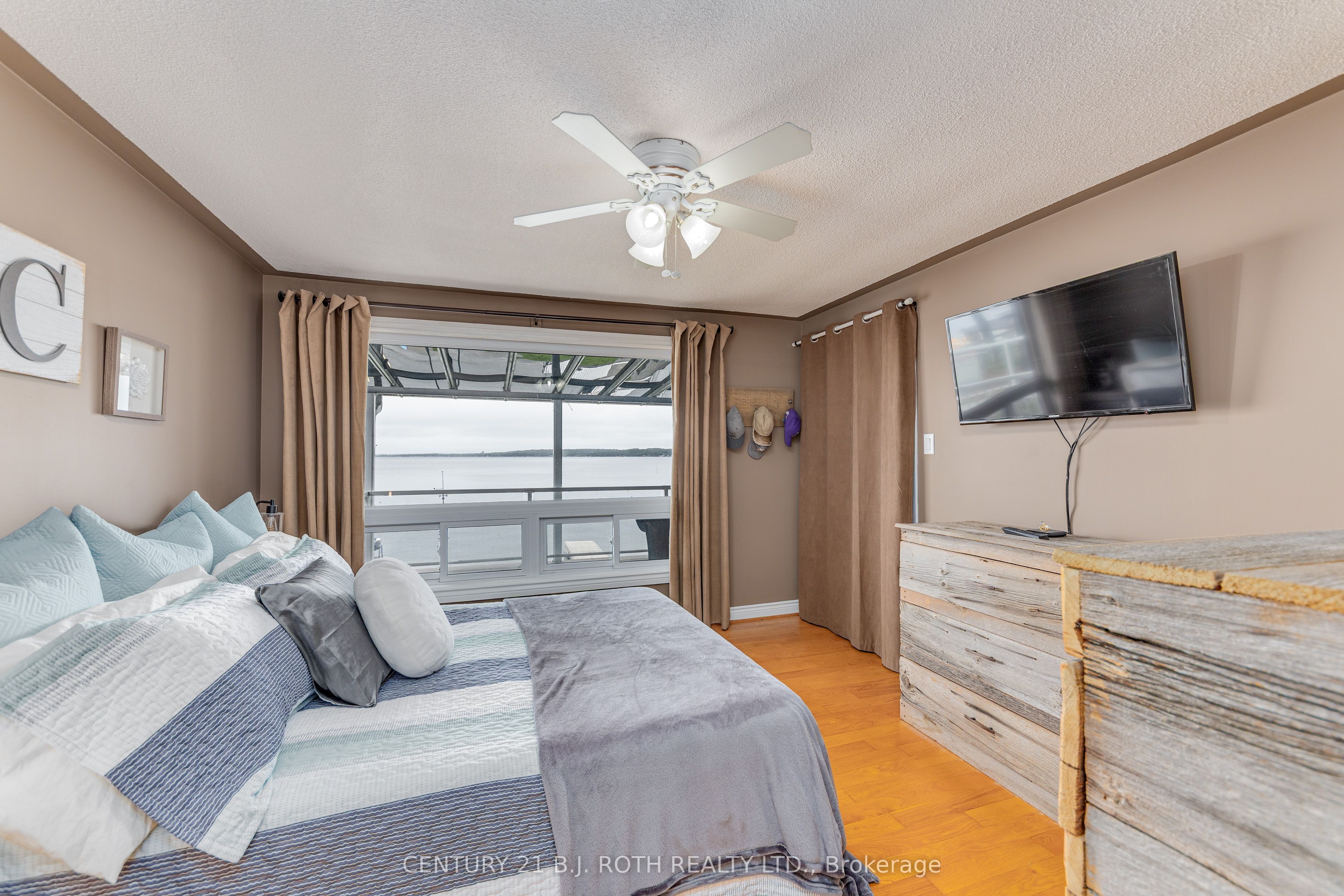 409 Pheasant Lane Property Photo 21