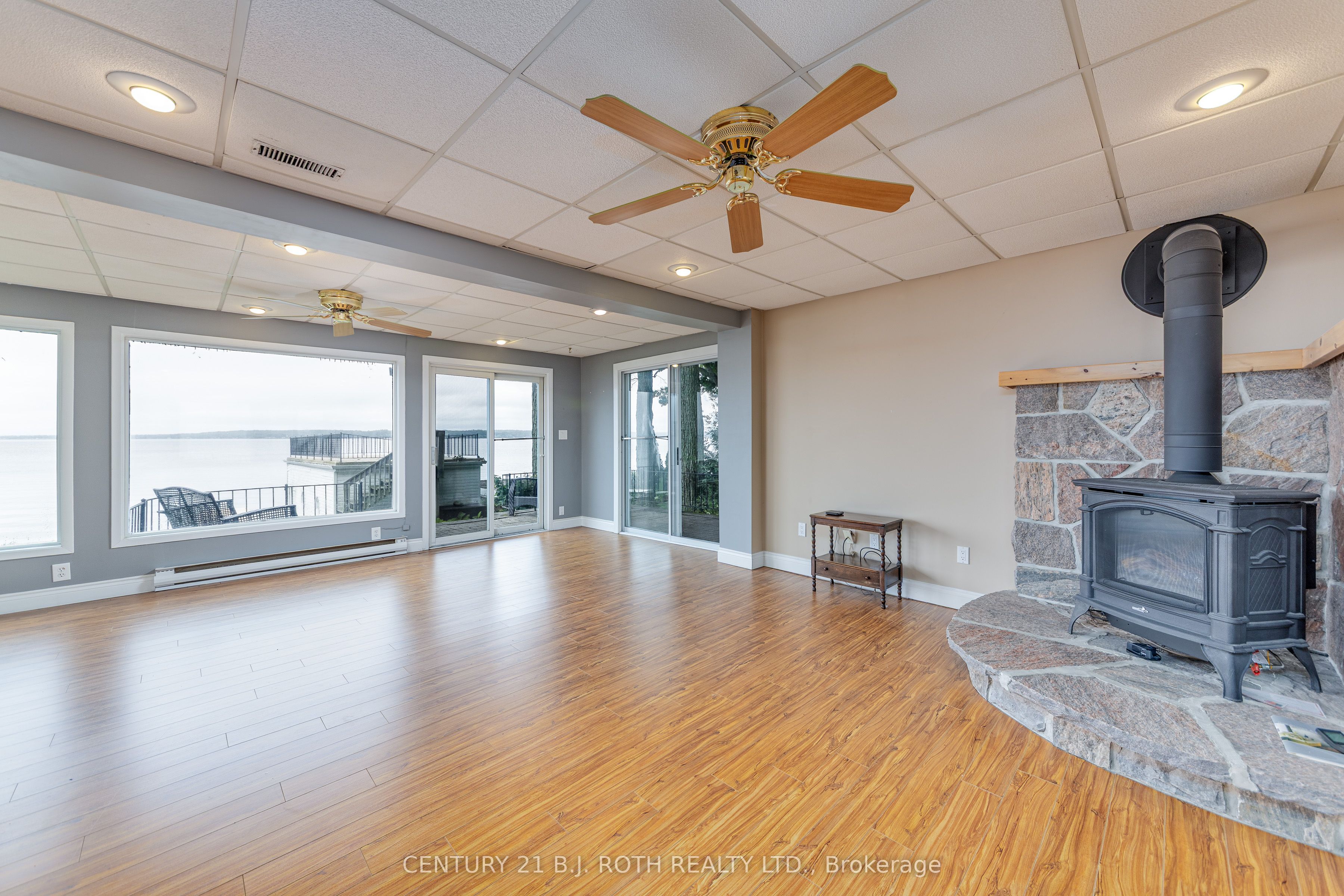 409 Pheasant Lane Property Photo 26