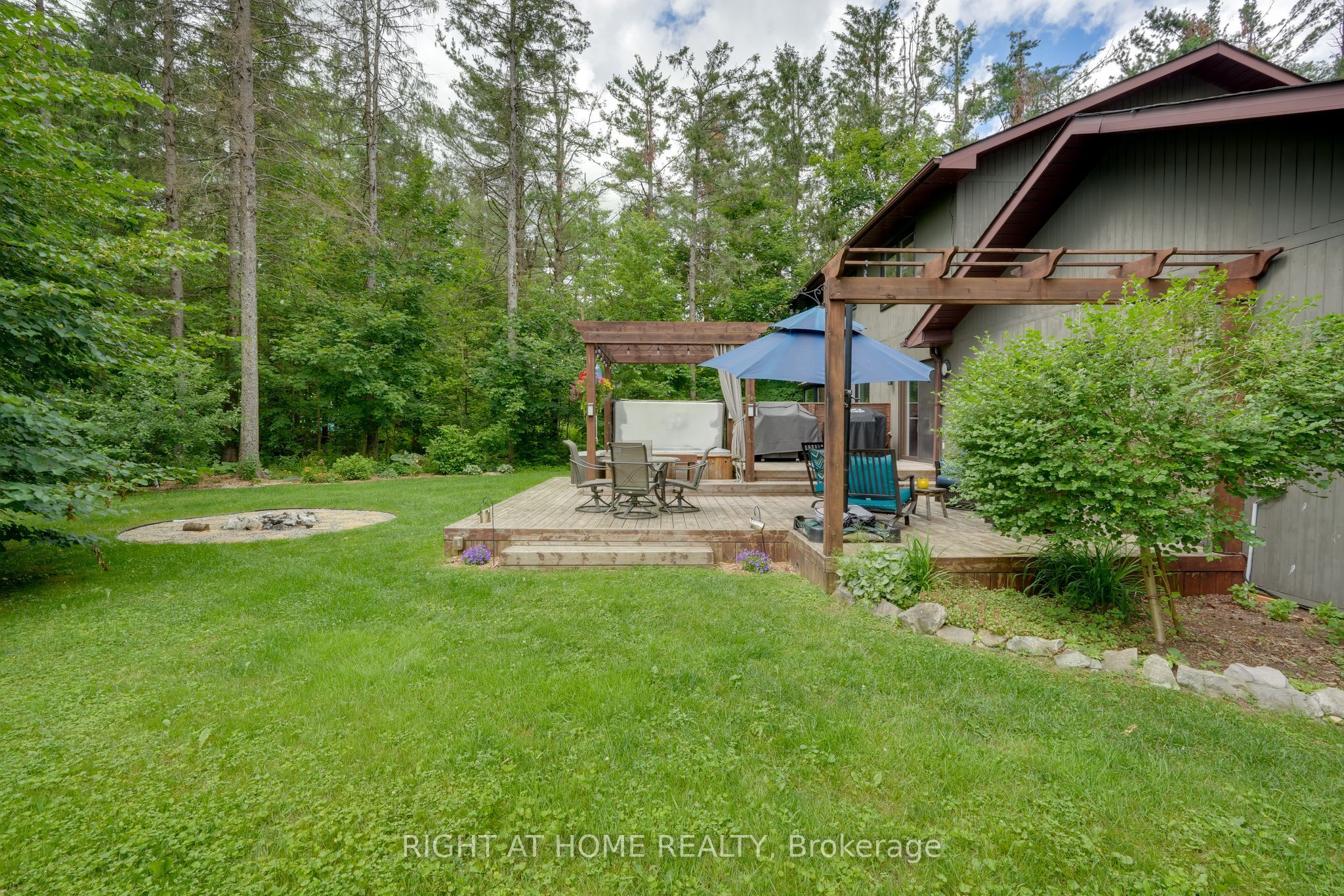 6 Fairway Court Property Photo 5