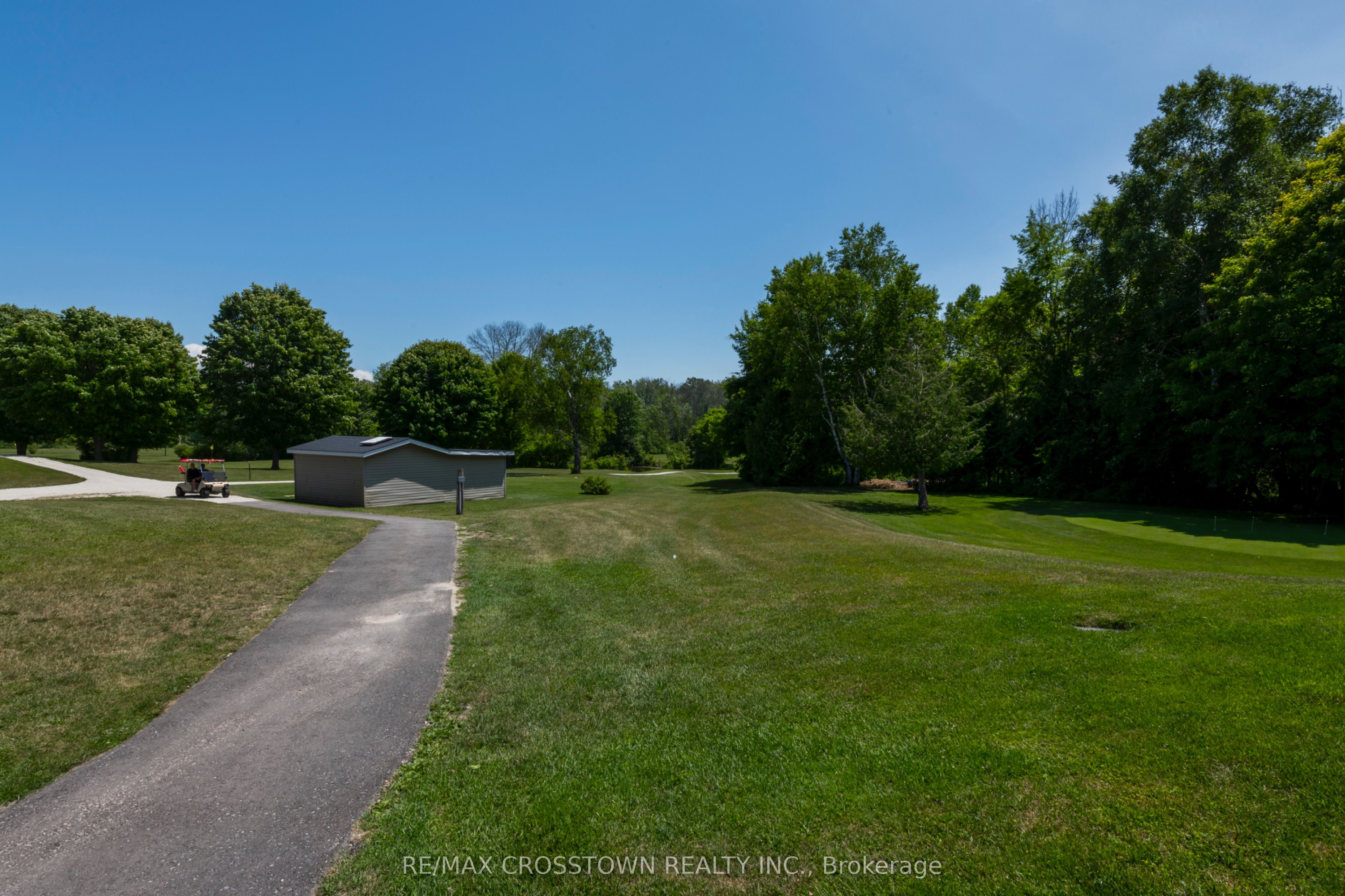 3 Carruthers Street N Property Photo 26