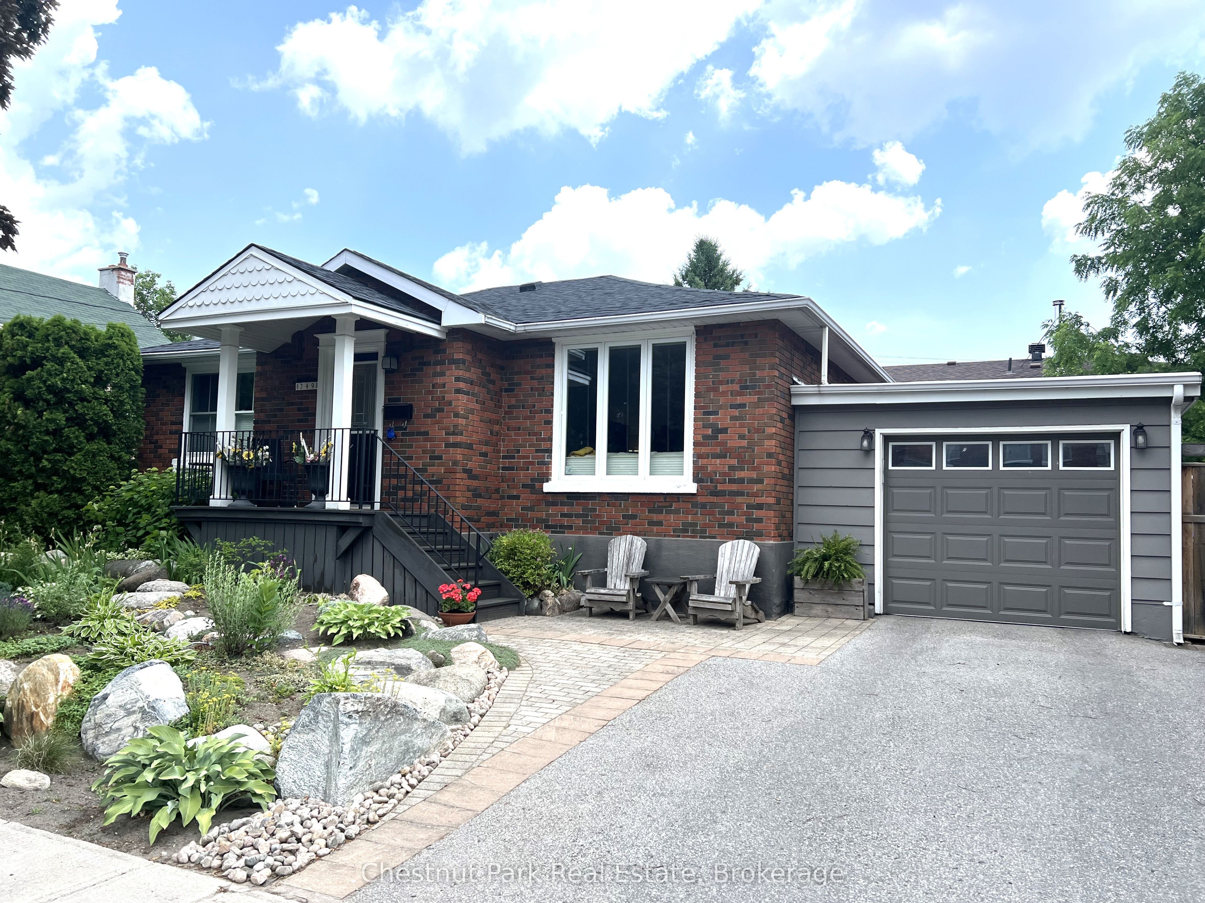 249 Pine Street Property Photo 1