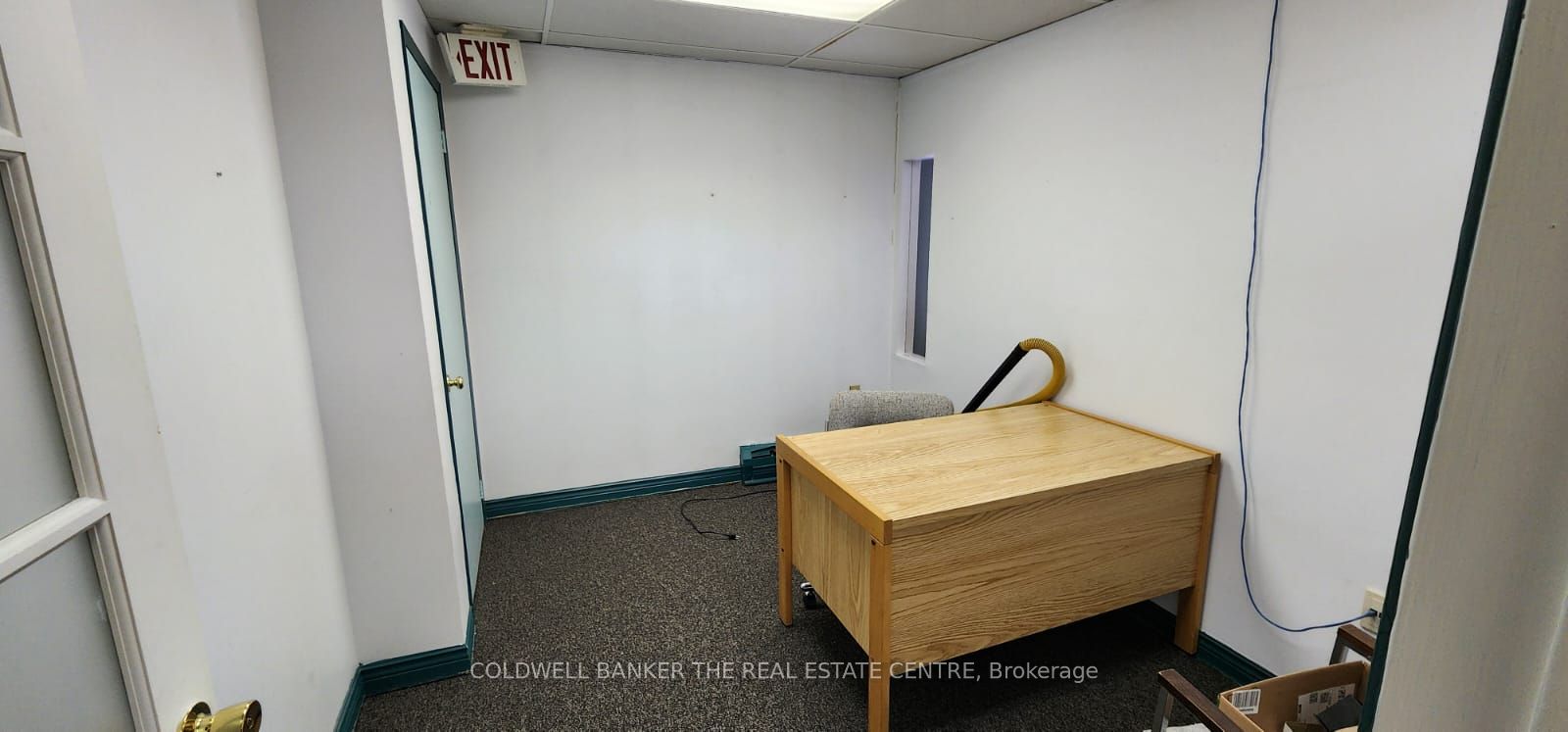 284 Dunlop St W Property Photo 1