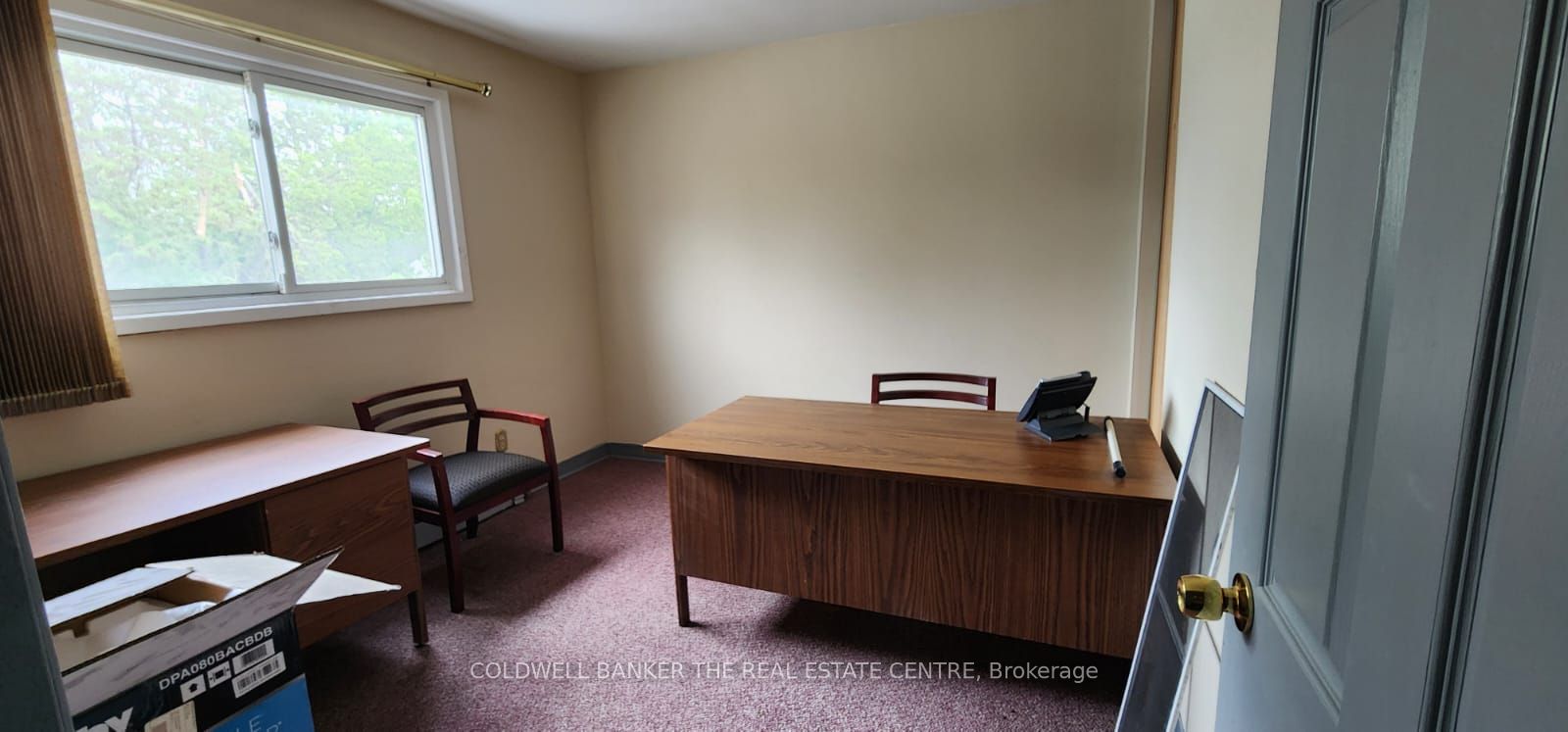 284 Dunlop St W Property Photo 1