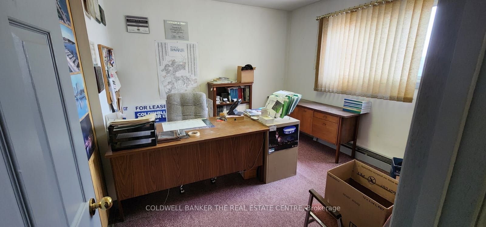 284 Dunlop St W Property Photo 1