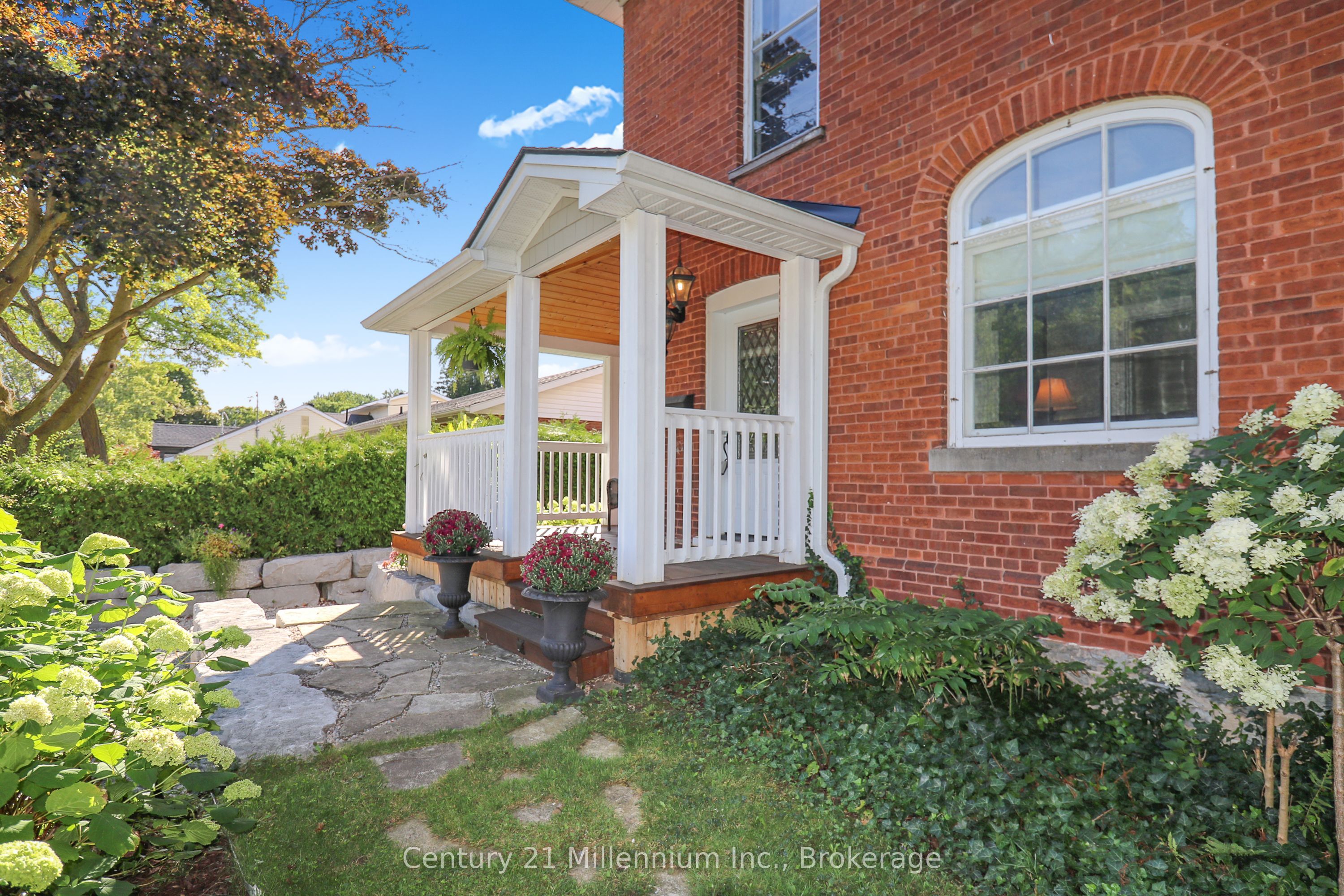 439 Birch Street Property Photo 3