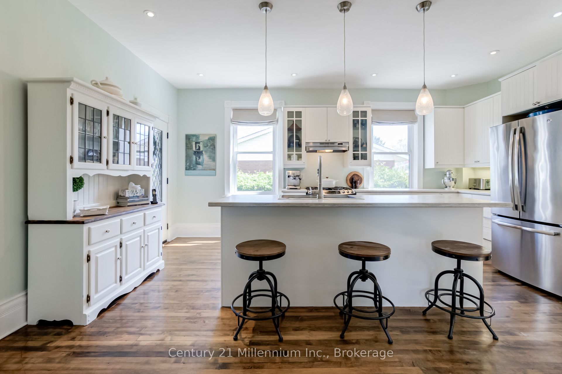 439 Birch Street Property Photo 9