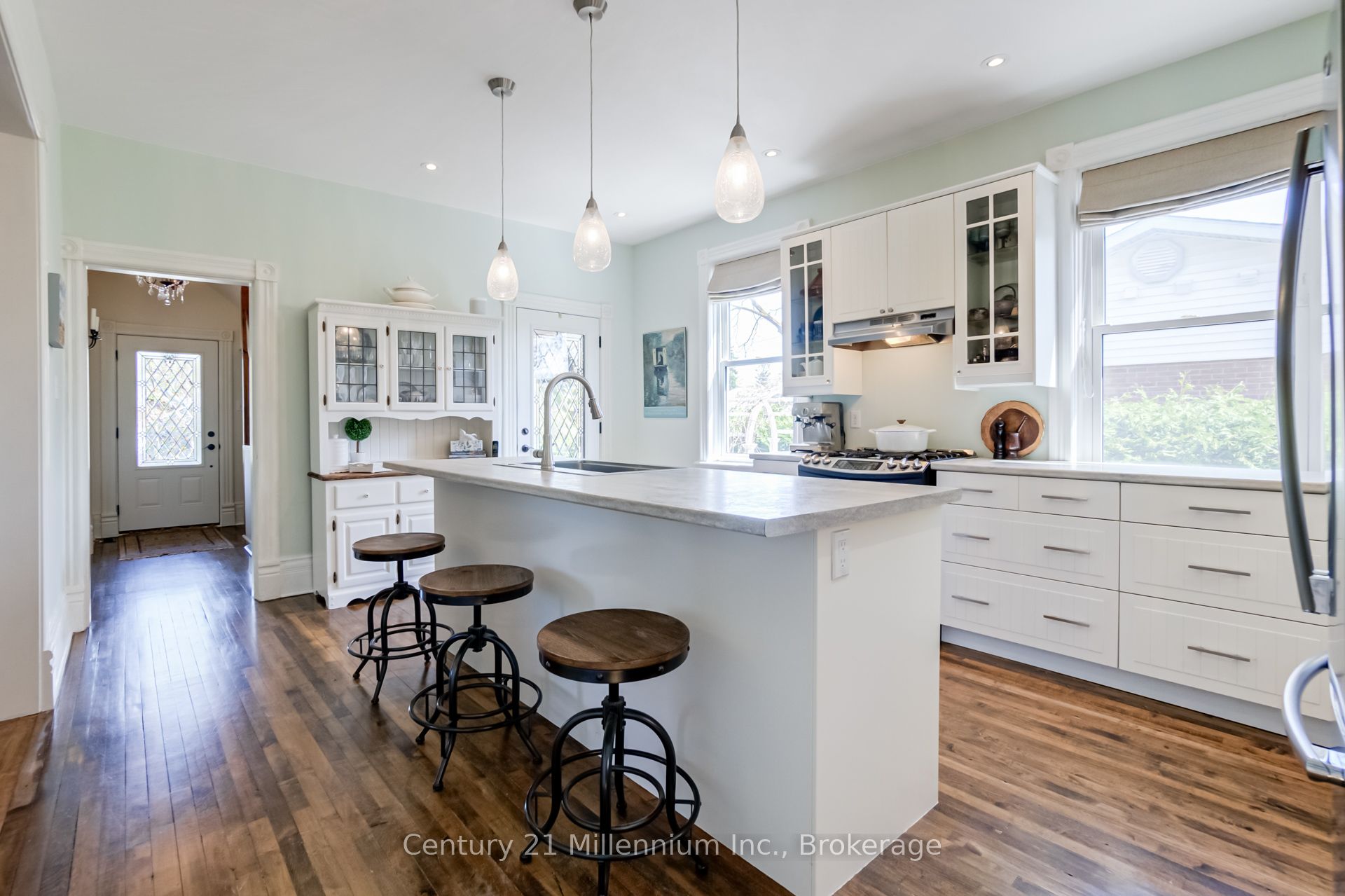 439 Birch Street Property Photo 10