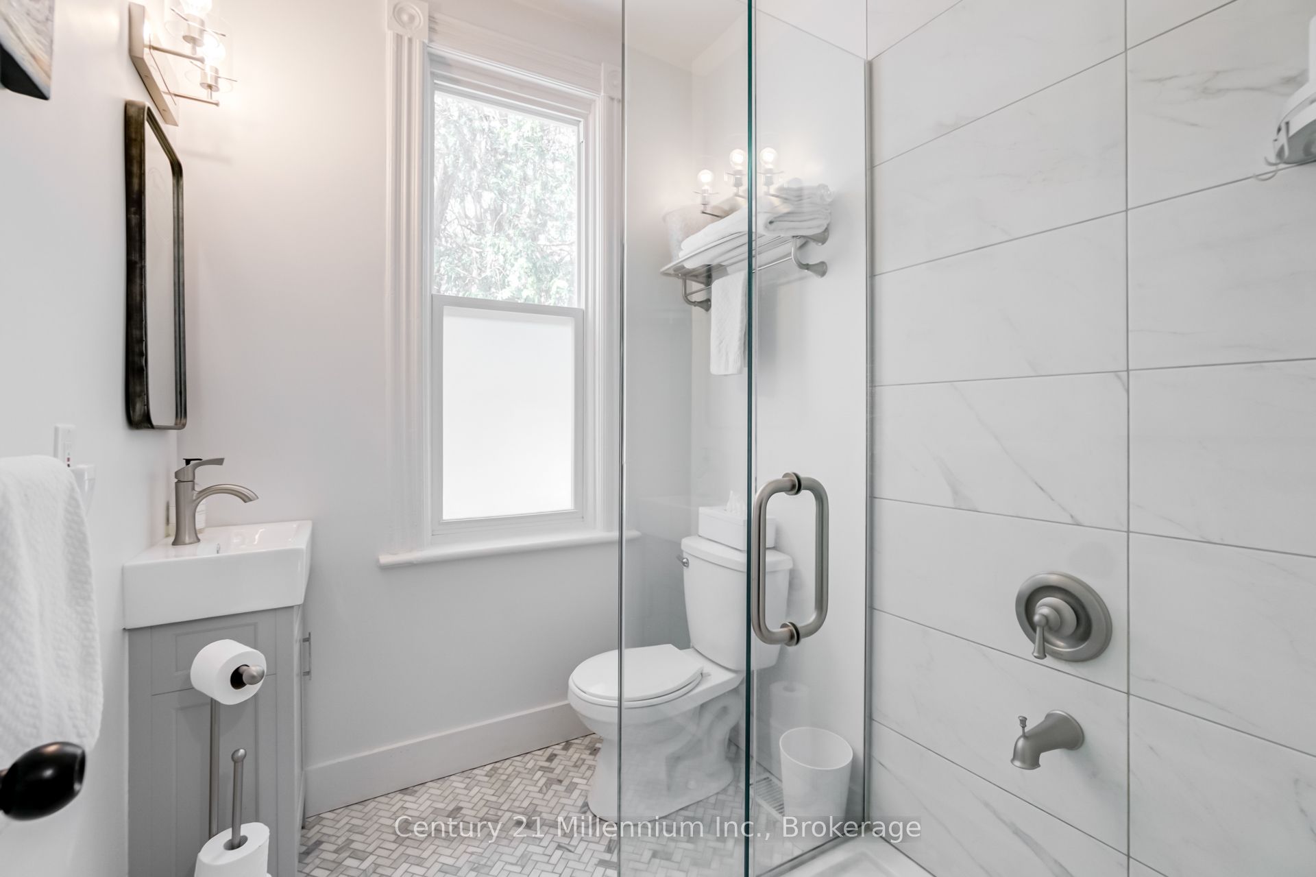 439 Birch Street Property Photo 15