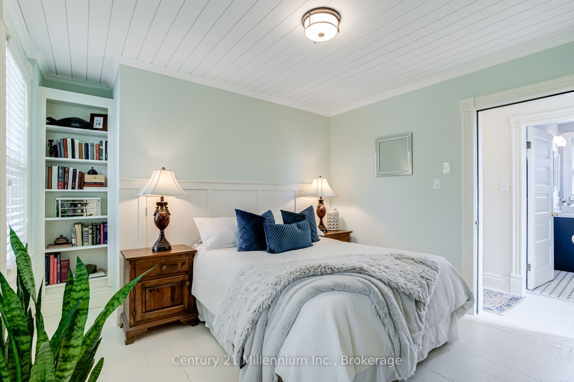 439 Birch Street Property Photo 21