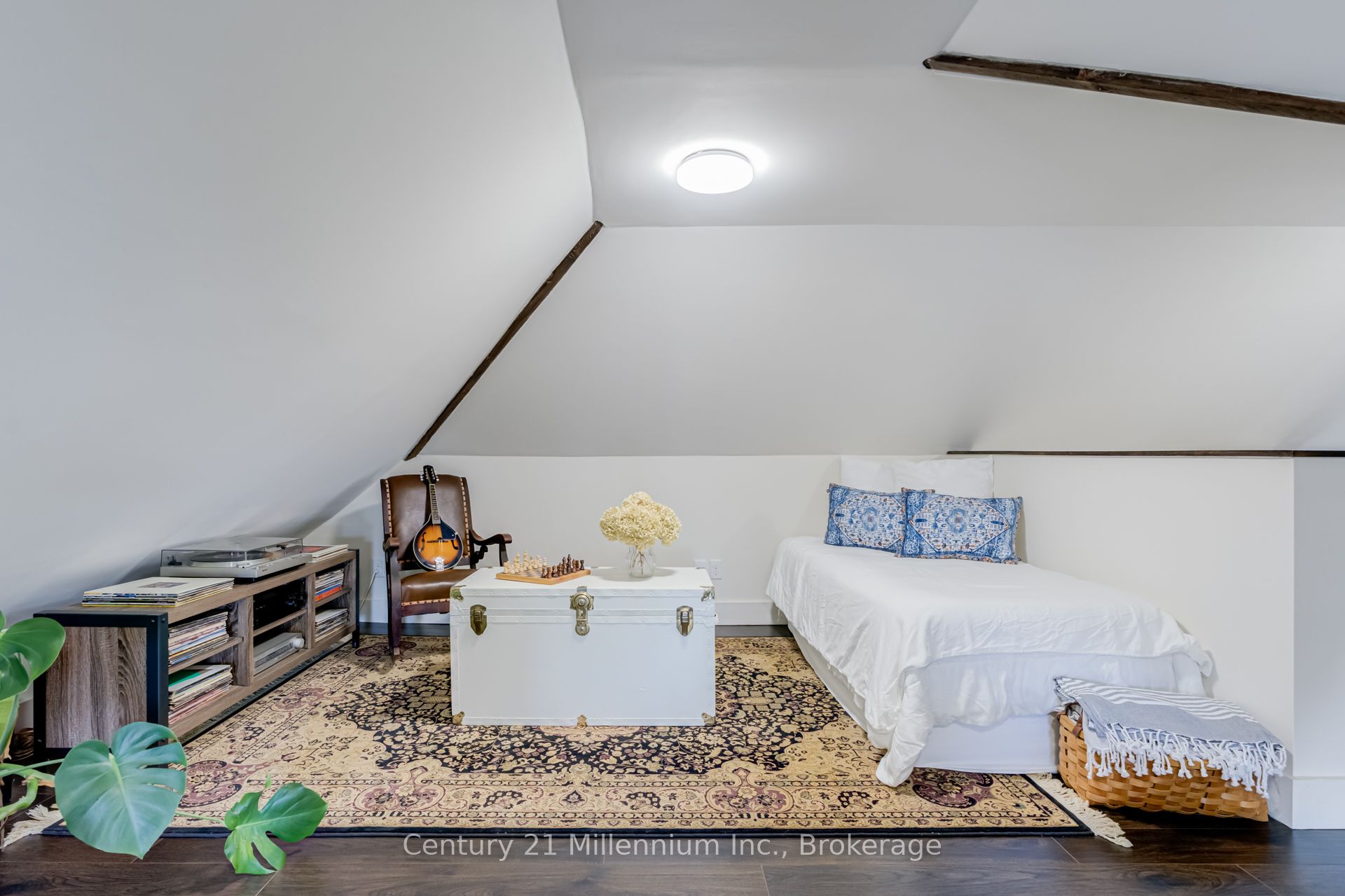 439 Birch Street Property Photo 25