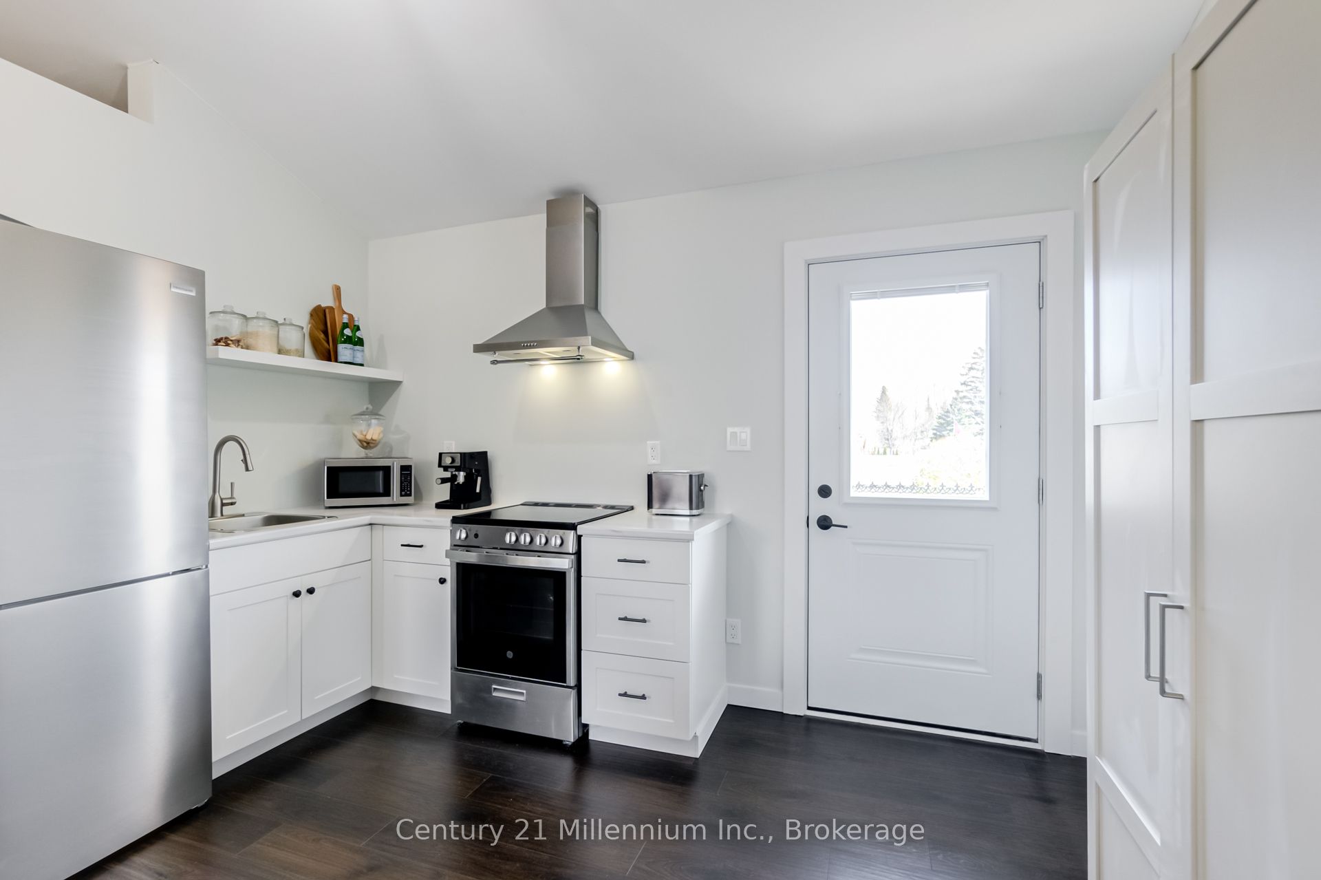 439 Birch Street Property Photo 34