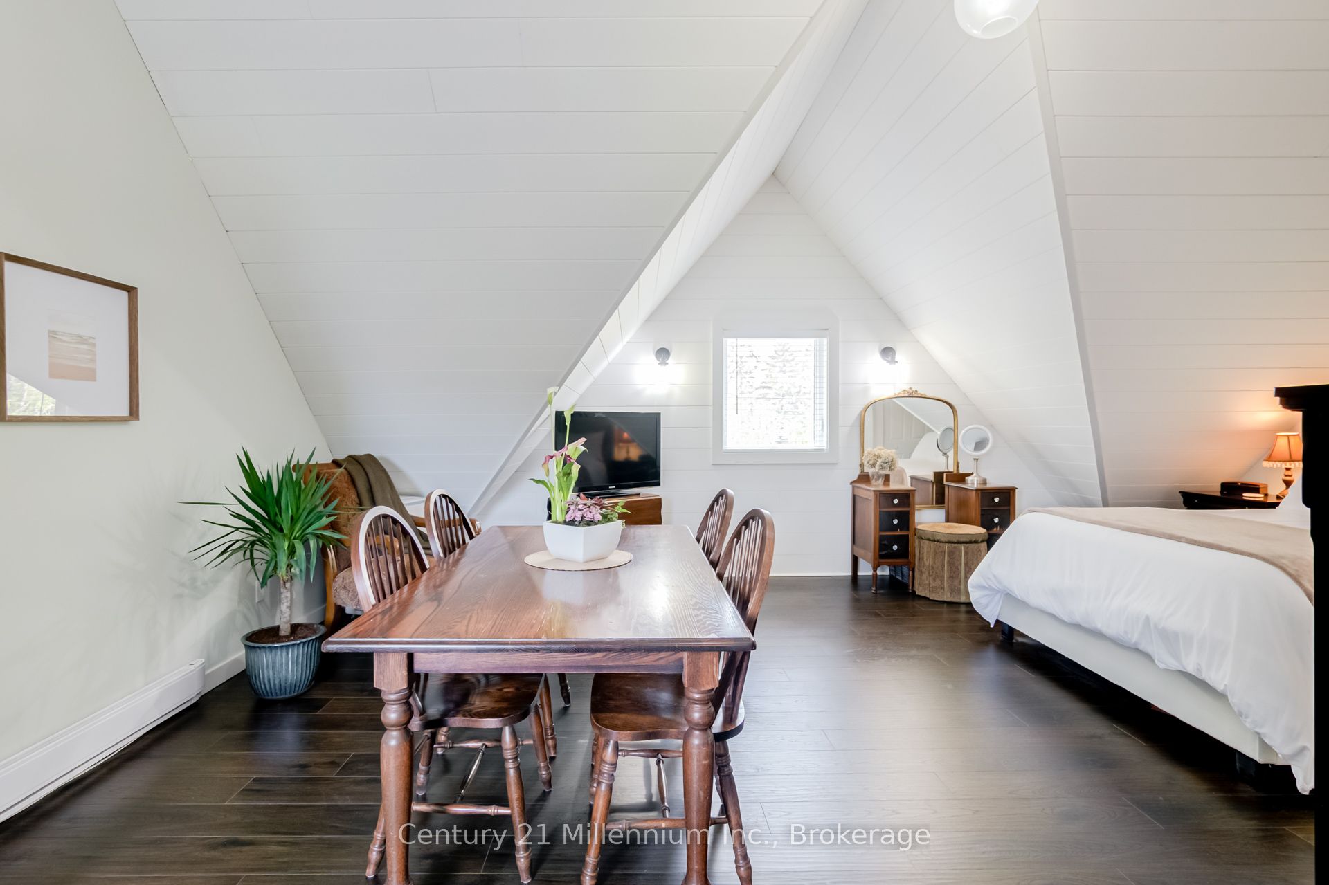 439 Birch Street Property Photo 35