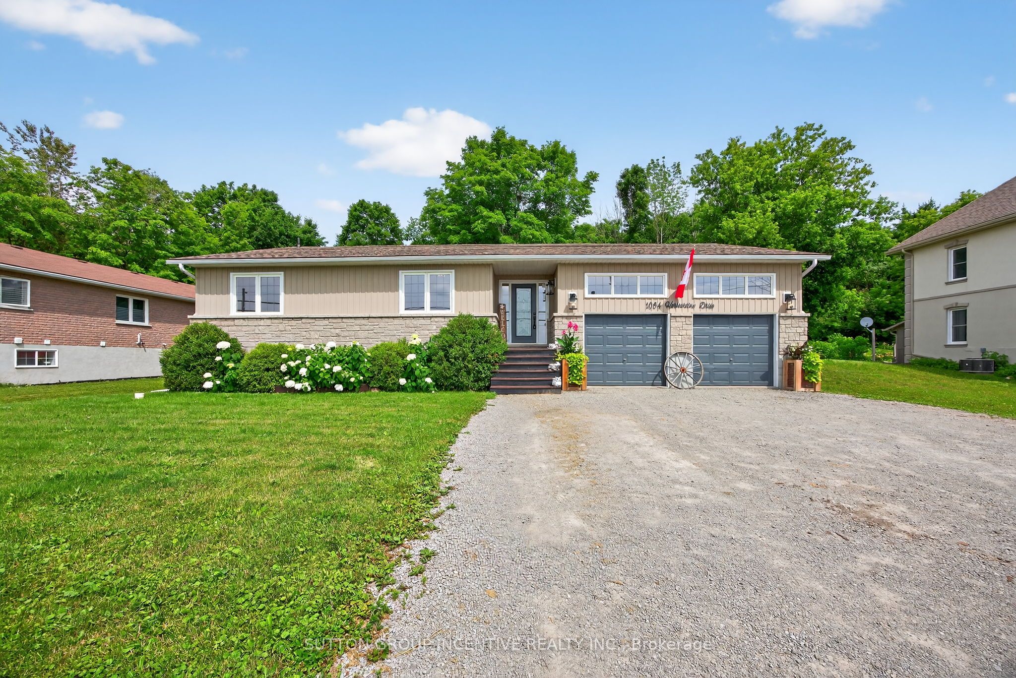 1084 Harbourview Drive