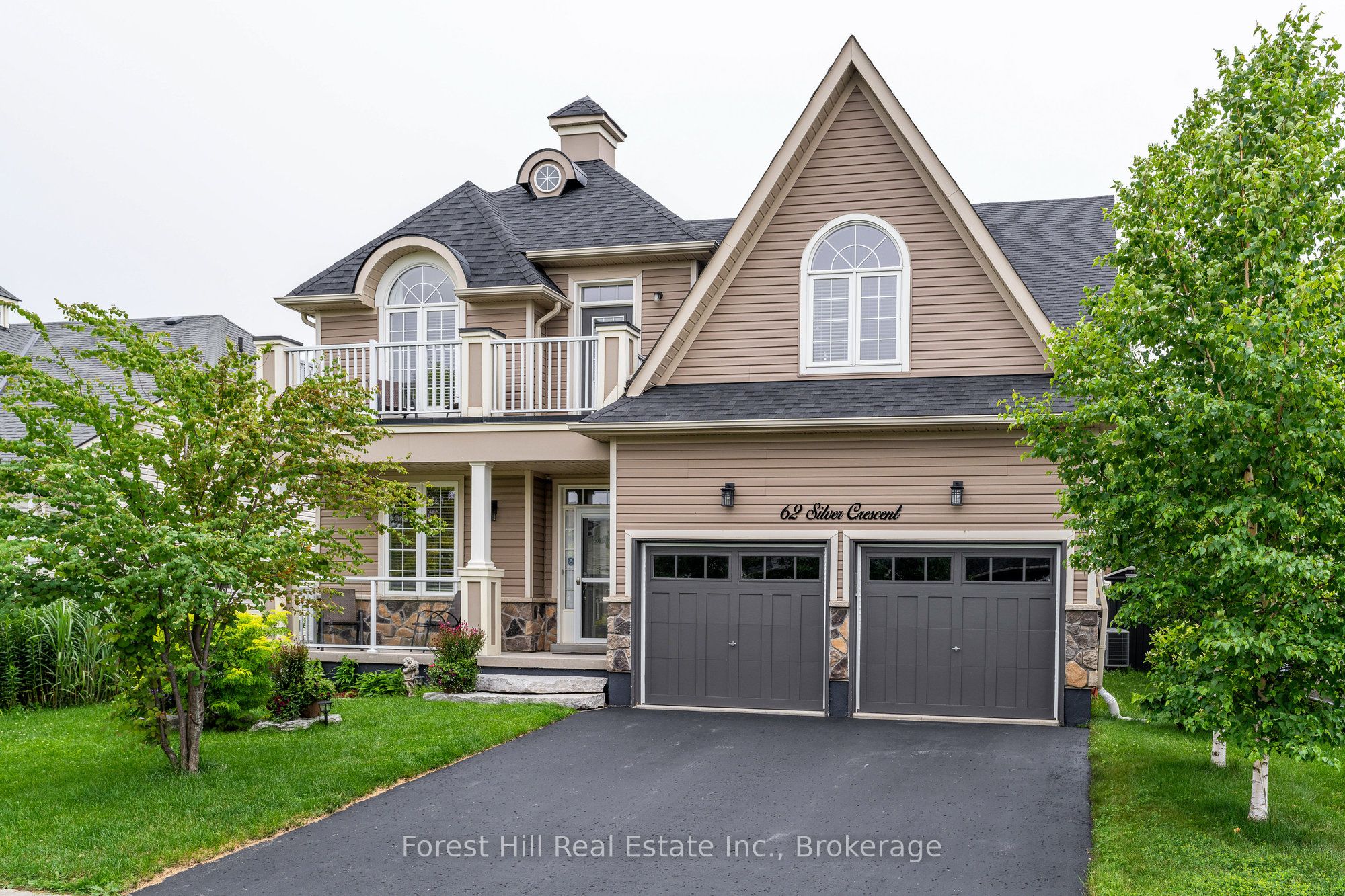 62 Silver Crescent Property Photo 1