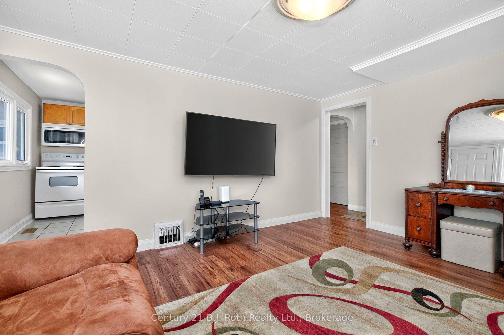 230 Nottawasaga Street Property Photo 10