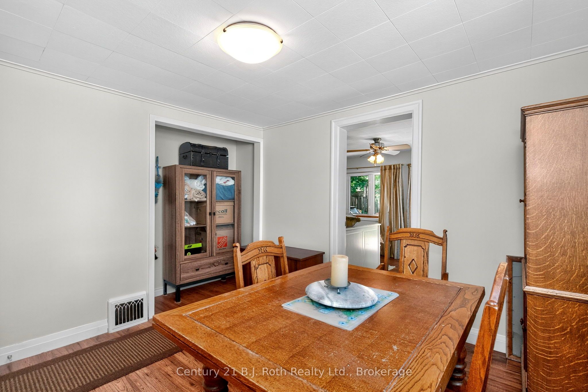 230 Nottawasaga Street Property Photo 14