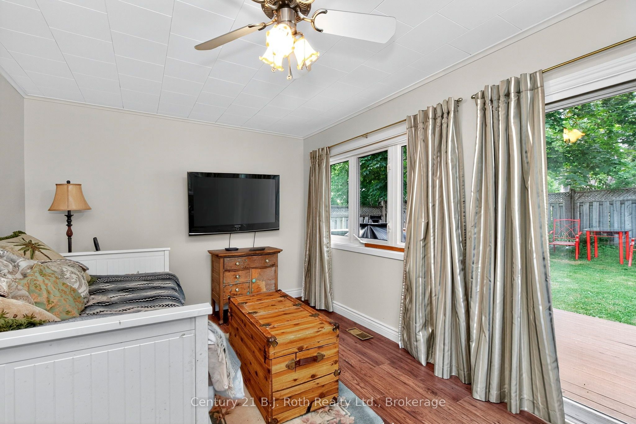 230 Nottawasaga Street Property Photo 15
