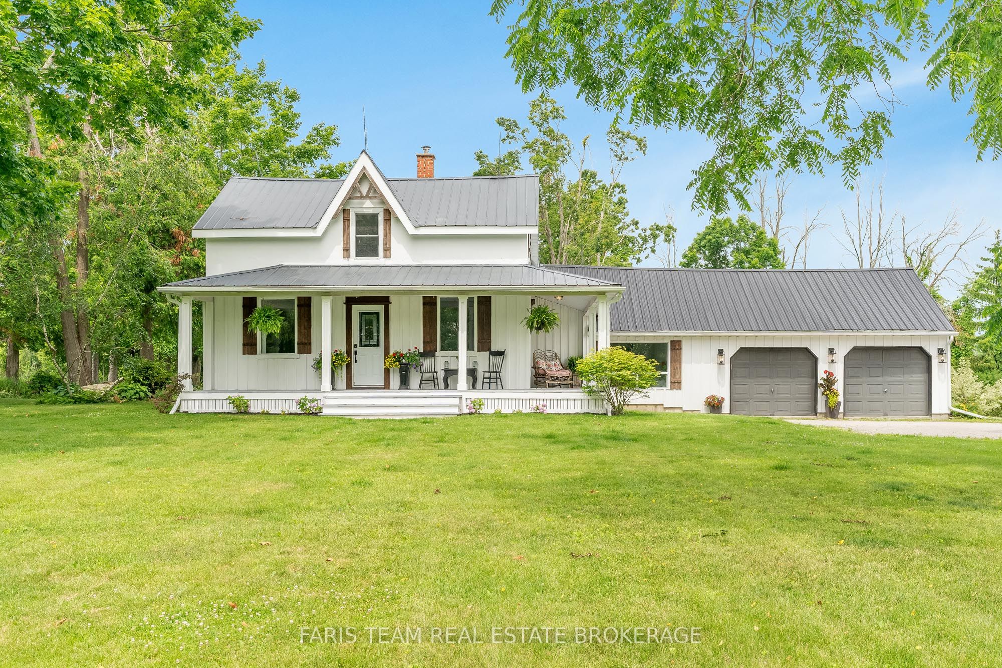 2462 Ridge Rd E Property Photo 1