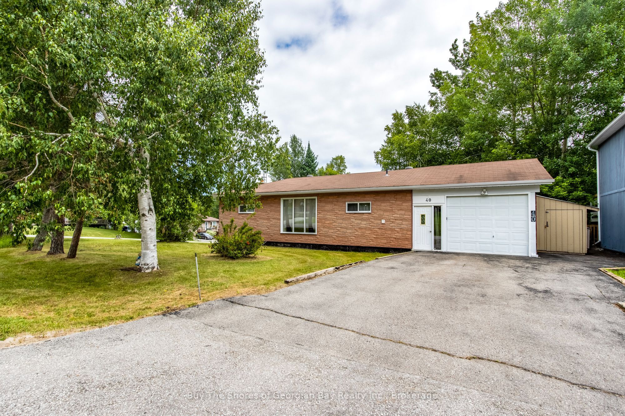 40 Lepage Drive Property Photo 1