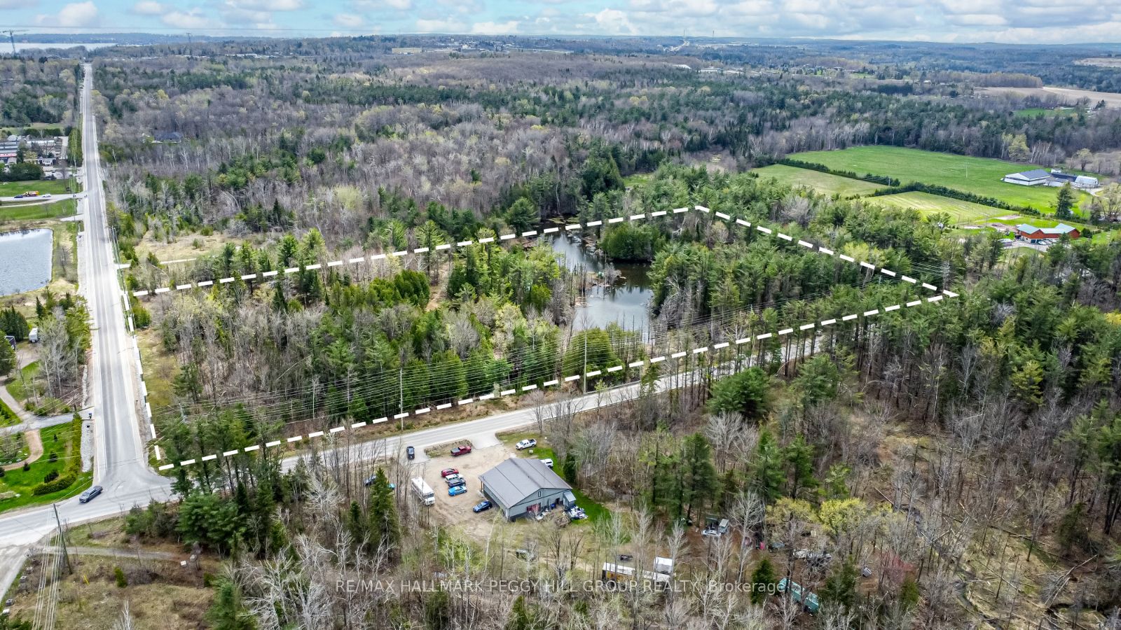4016 Carlyon Line Property Photo 2