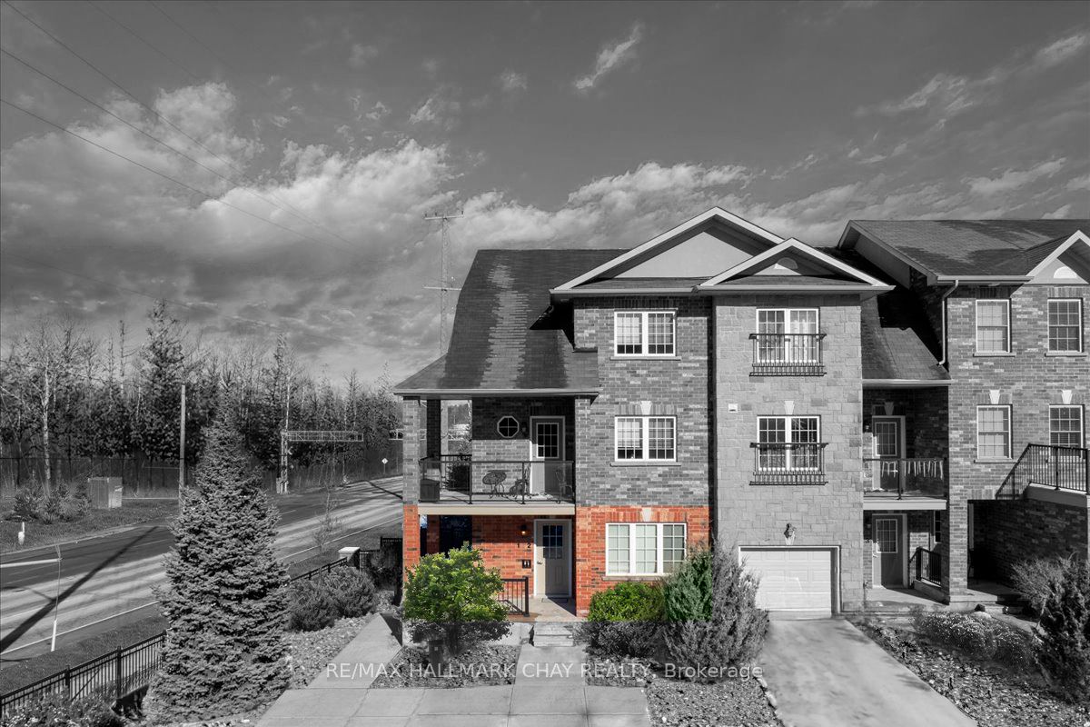 57 FERNDALE Drive S 1 Property Photo 1
