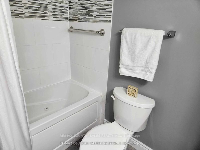 11 Laguna Parkway 2 Property Photo 8