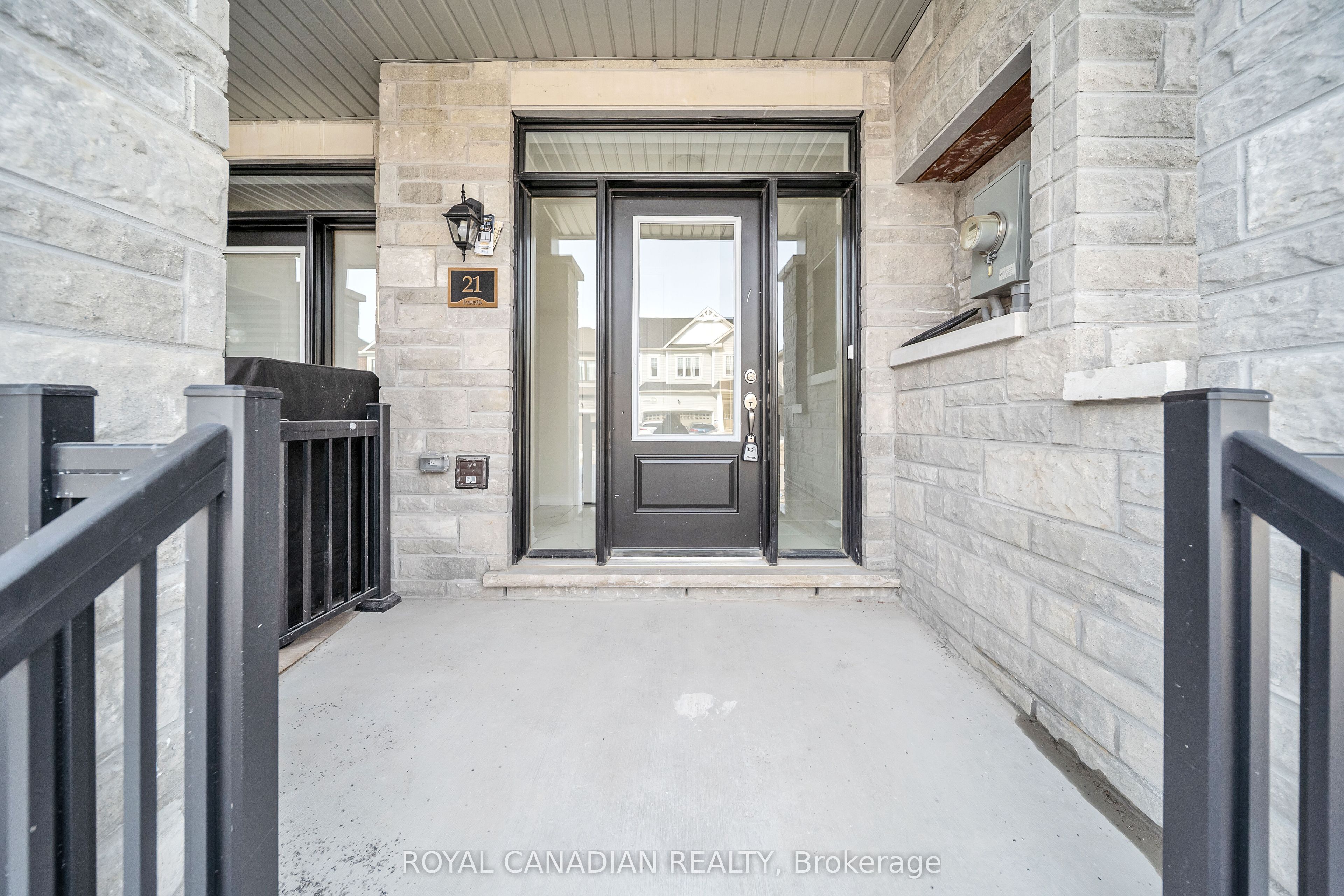 21 Tamworth Terrace Property Photo 2