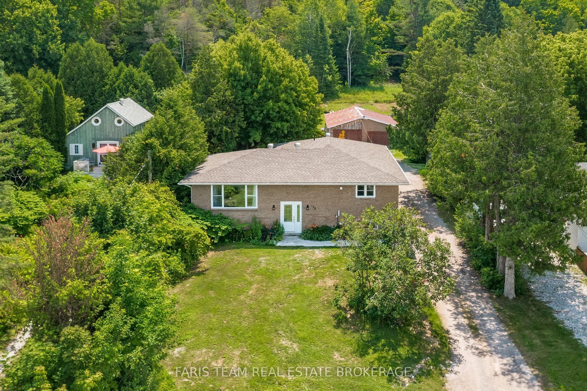 136 Poyntz Street Property Photo 1