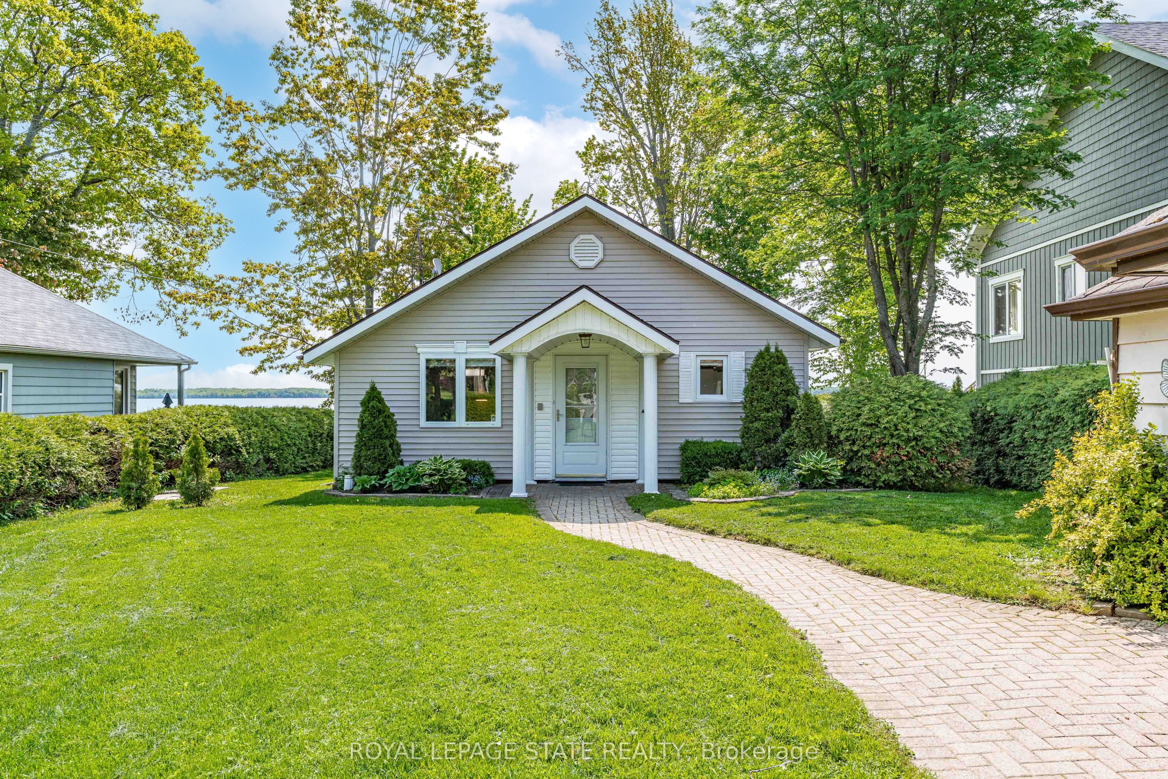 2703 Lakeside Dr