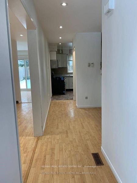 14 Lindsay Court Property Photo 4