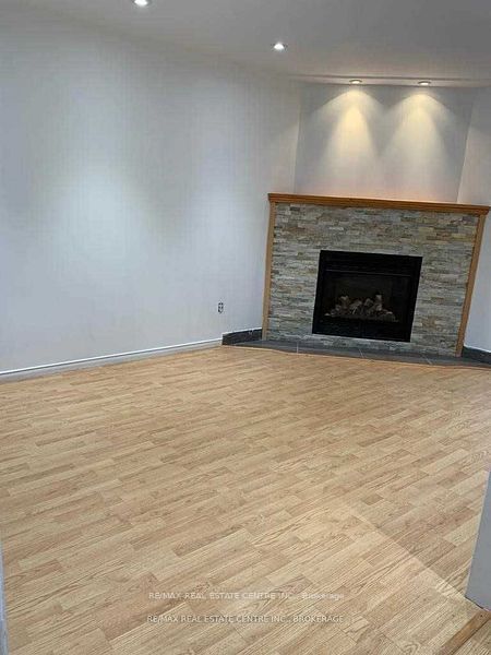 14 Lindsay Court Property Photo 5