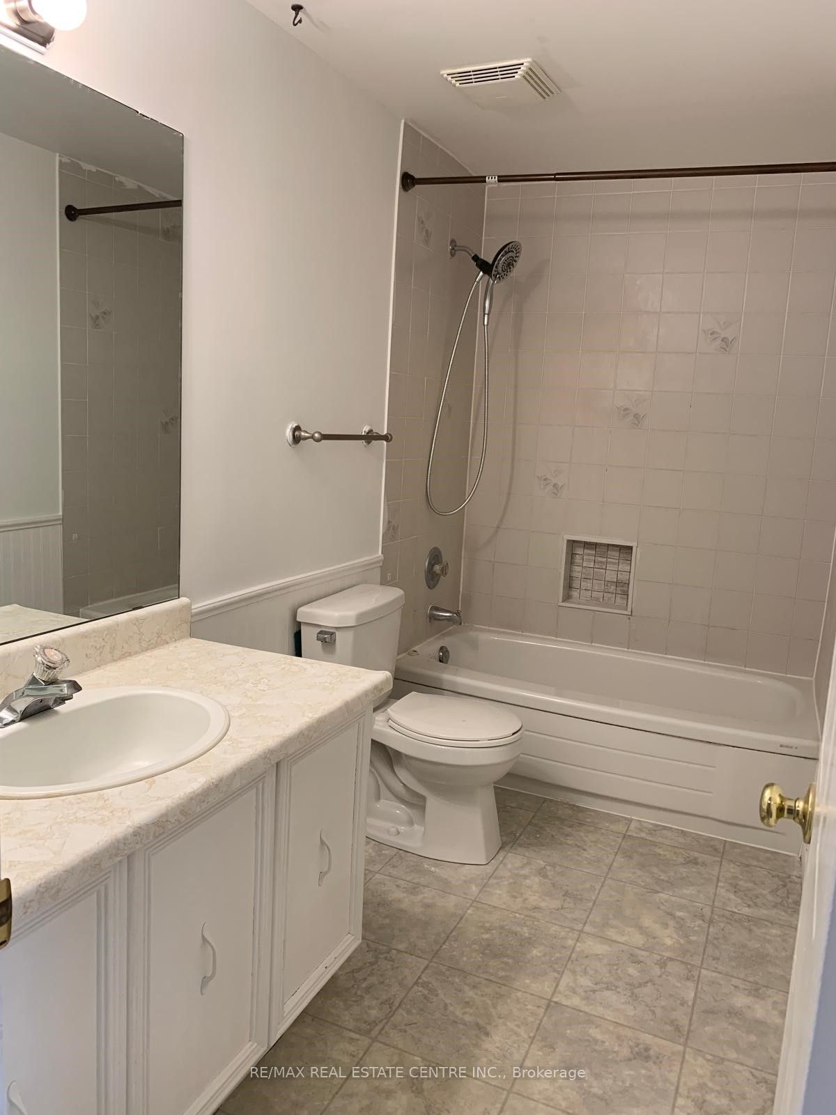 14 Lindsay Court Property Photo 15