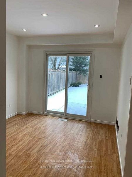 14 Lindsay Court Property Photo 30