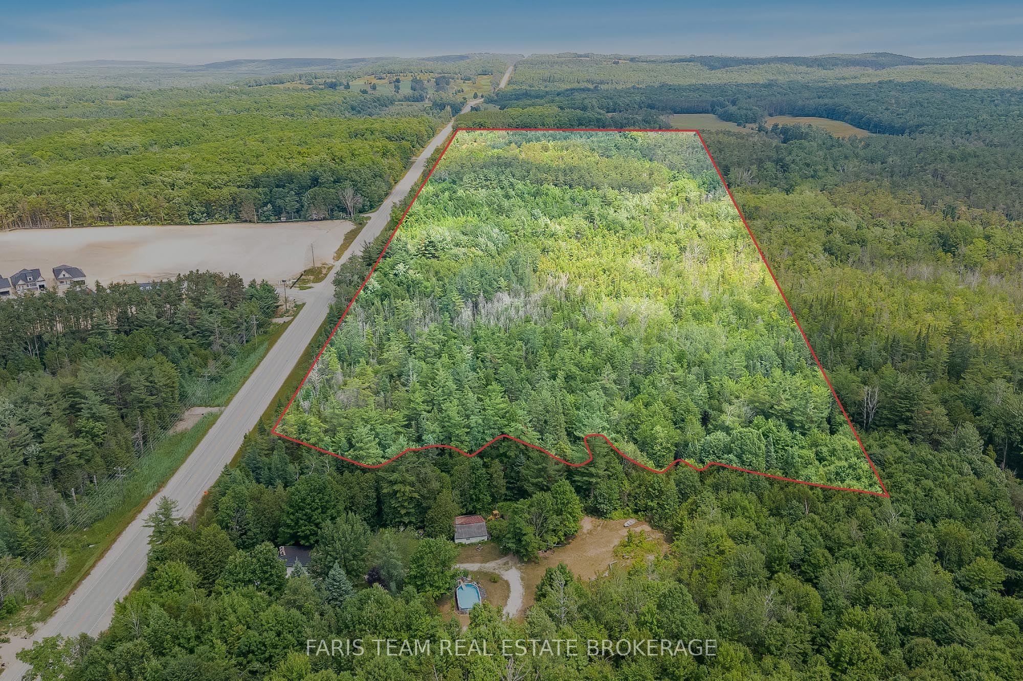 40 Horseshoe Valley Rd W