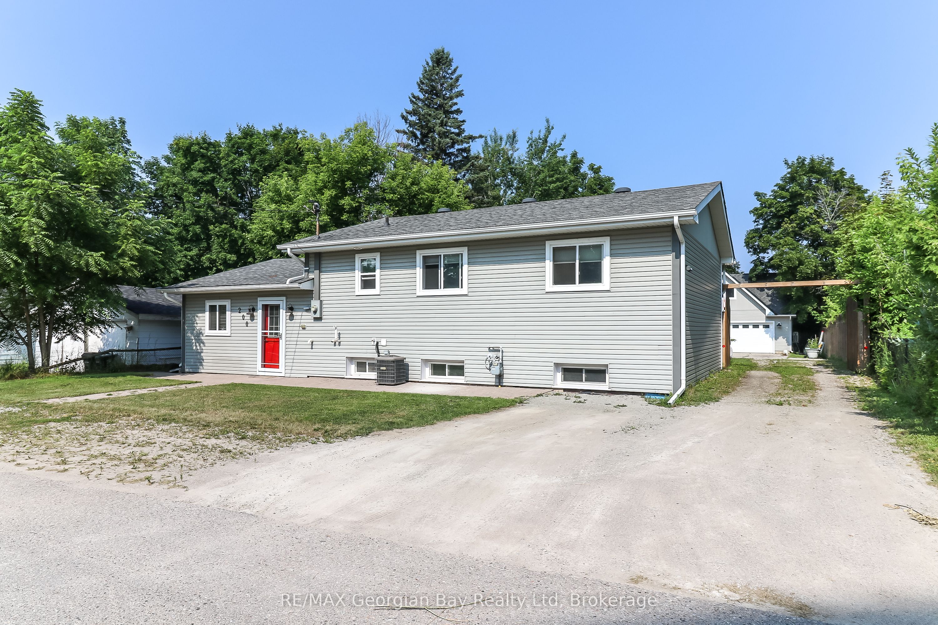 200 Jephson Street Property Photo 1