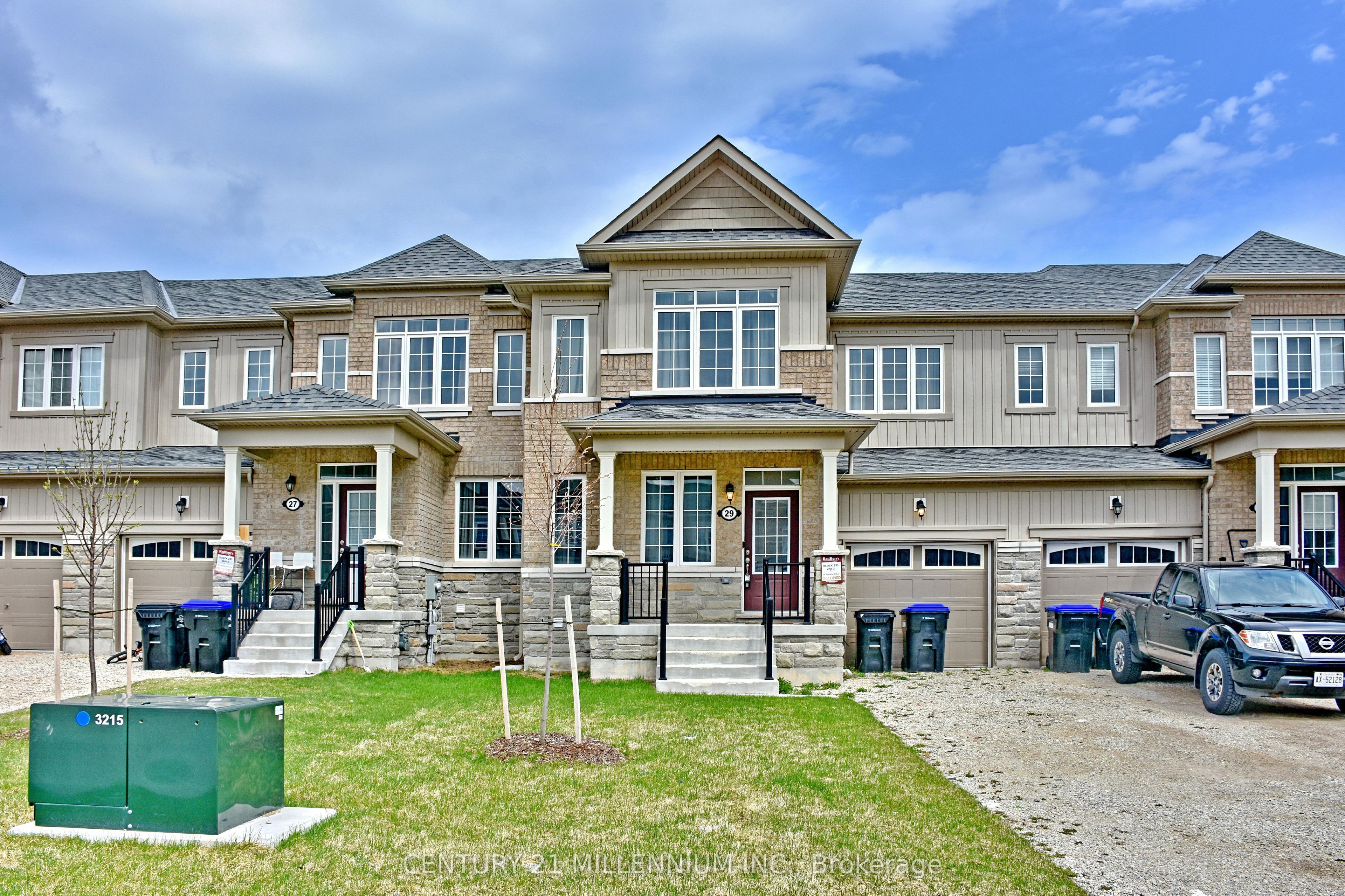 29 Stately Dr Property Photo 1